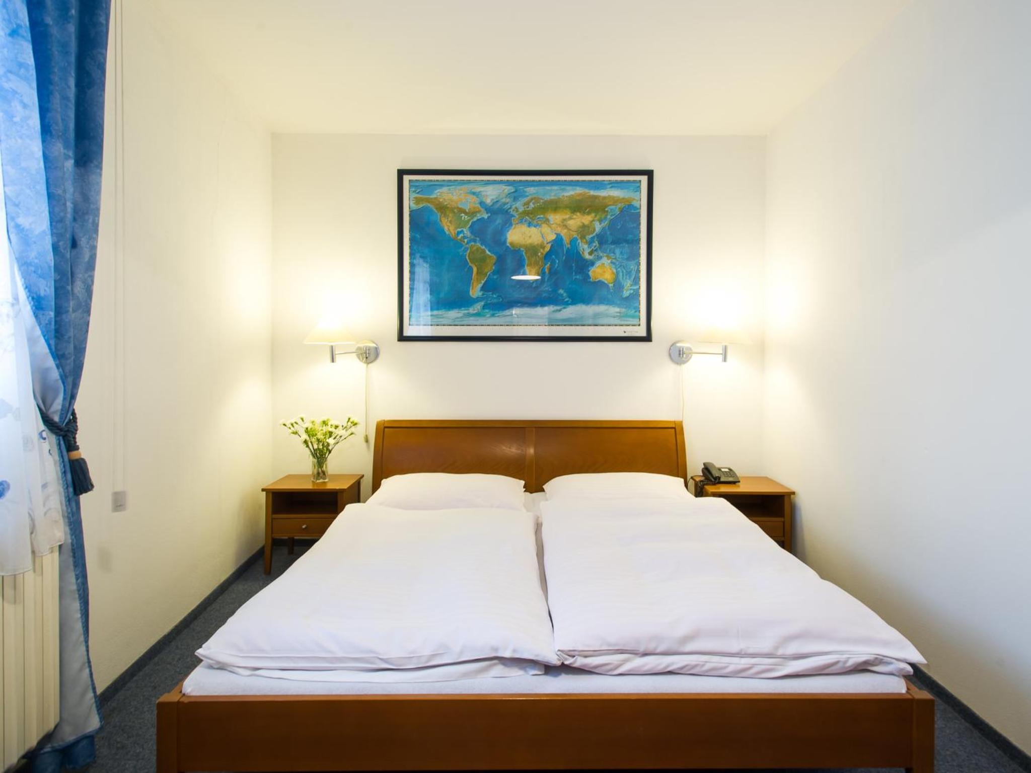 Double or Twin Room - Photo 11