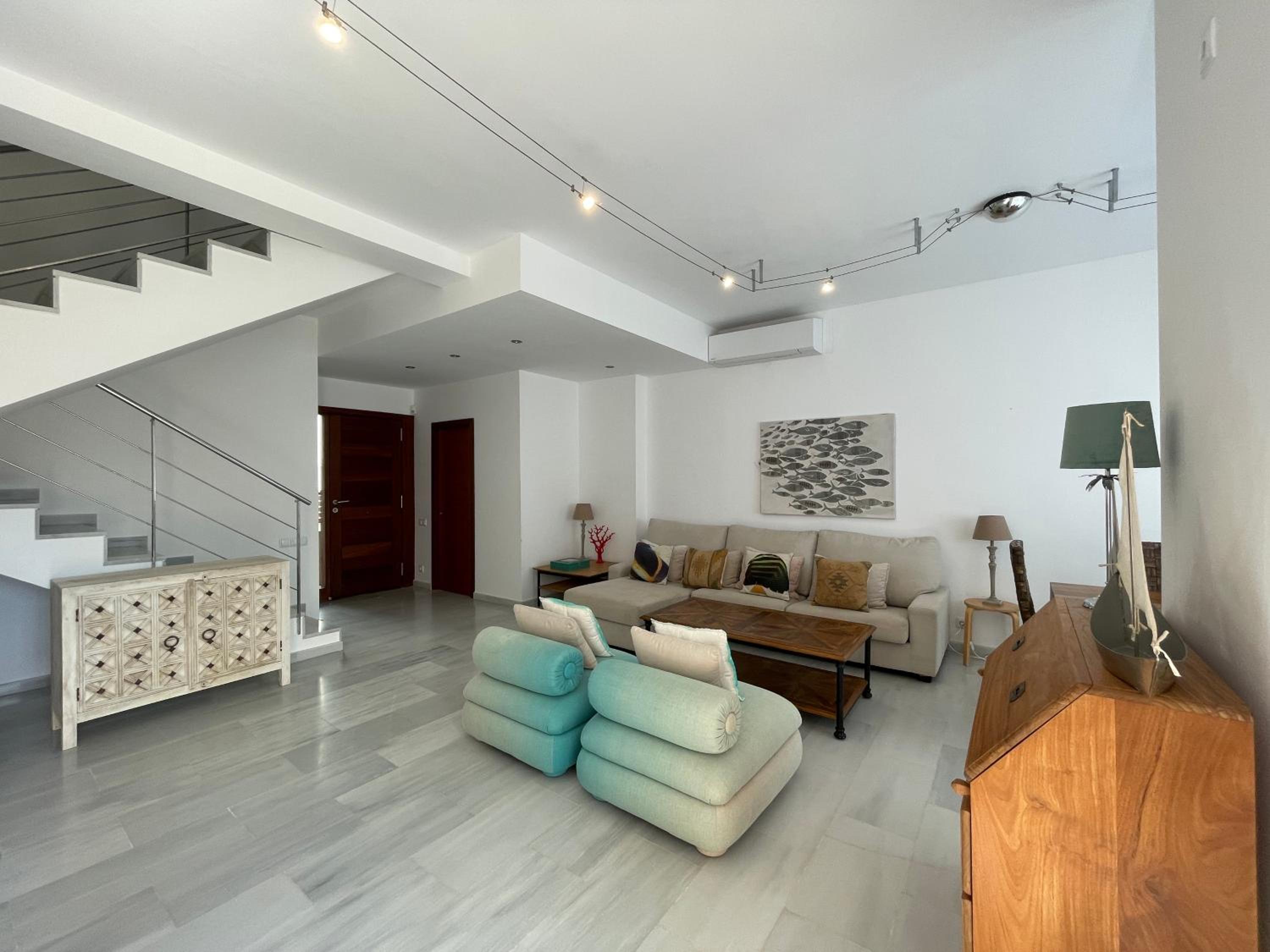 Three-Bedroom House photo 2