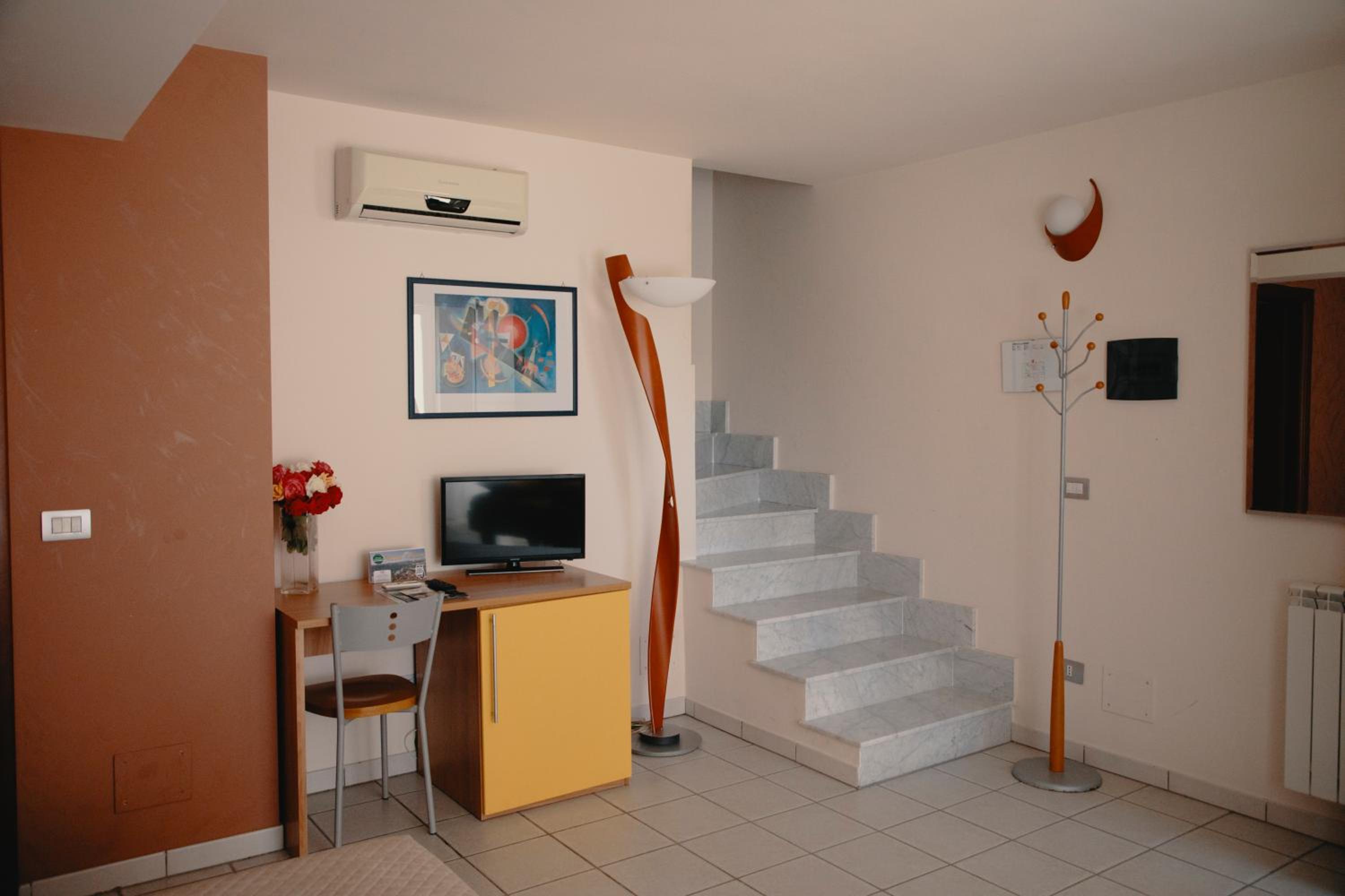 Family Room photo 1