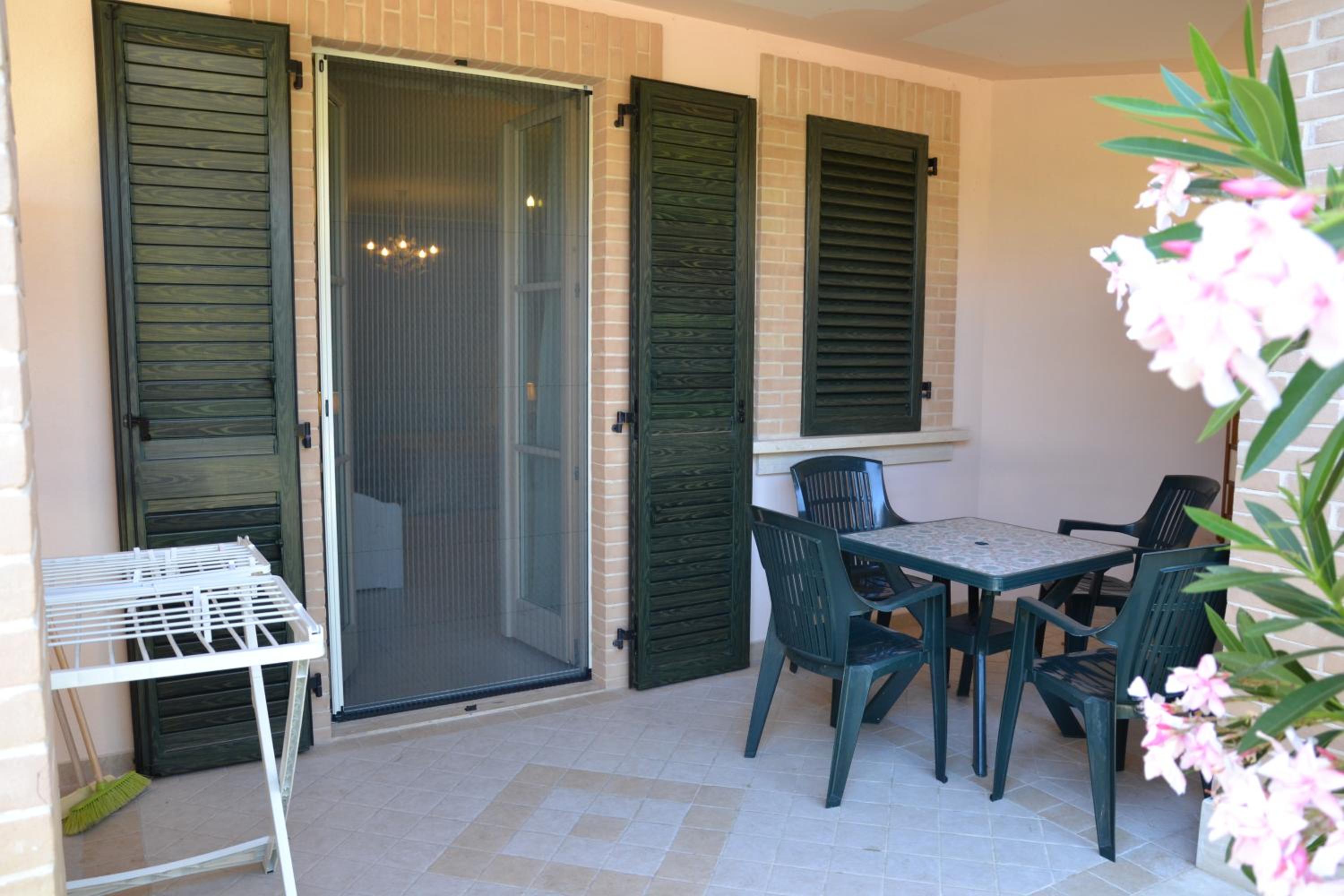 Studio with Terrace - Photo 4