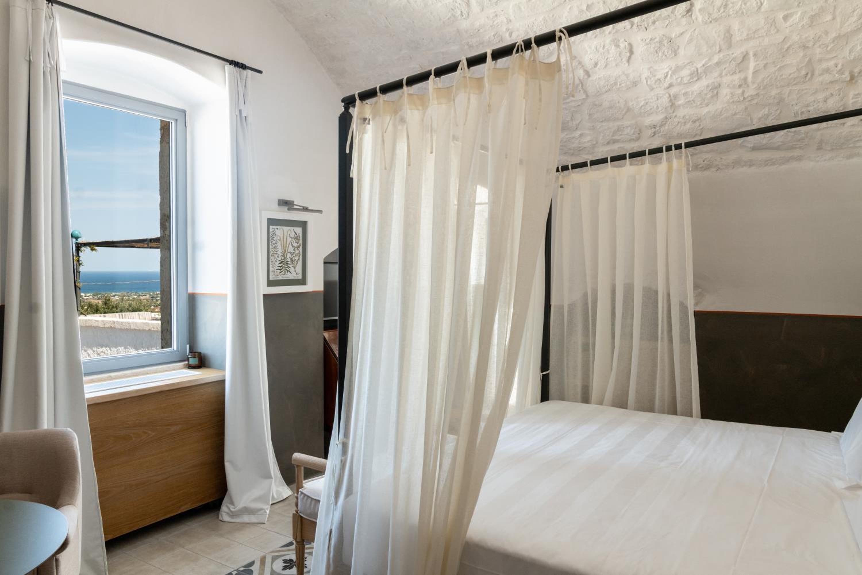 Superior King Room - Photo 1