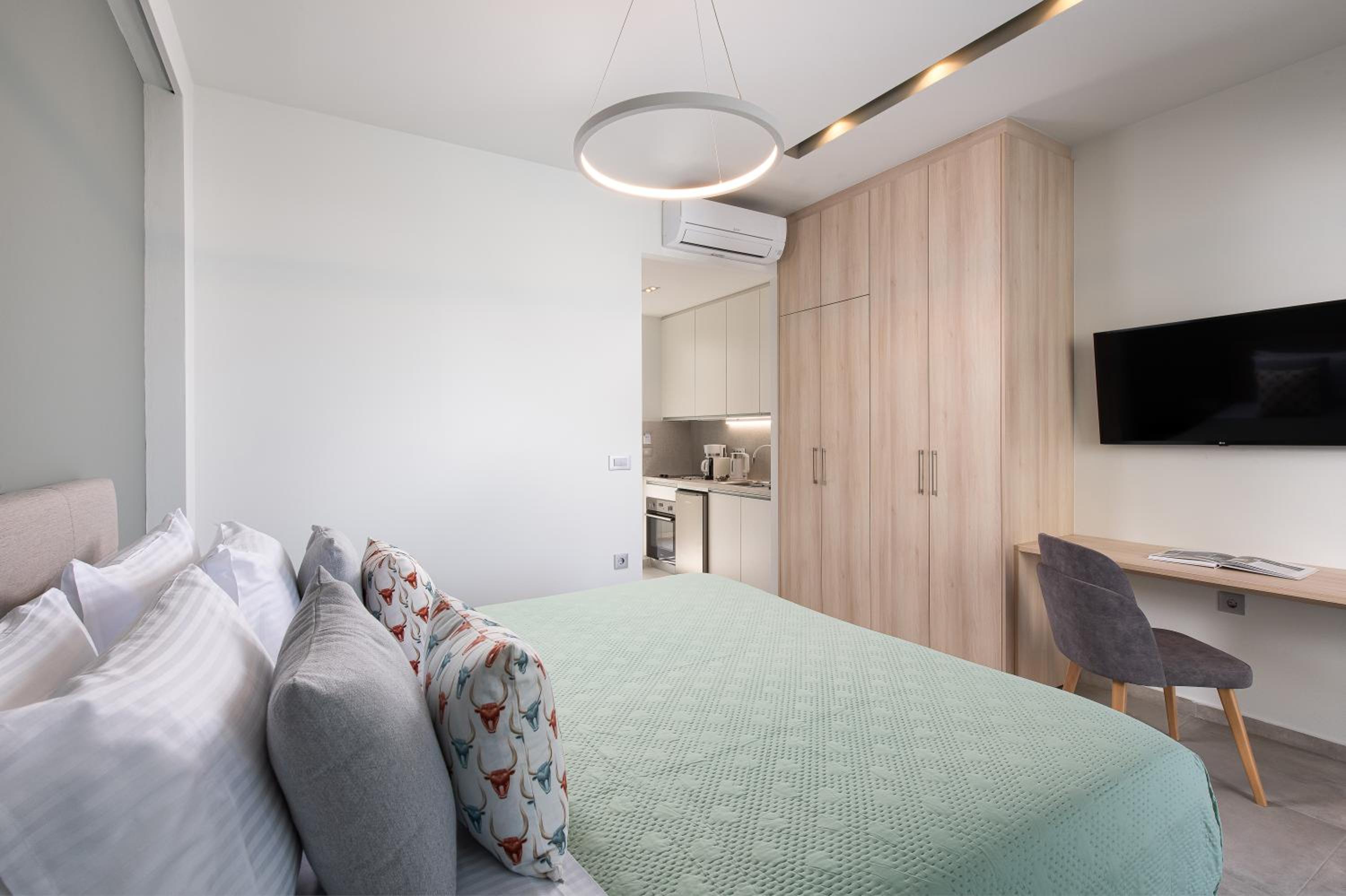 Superior Suite - Photo 5