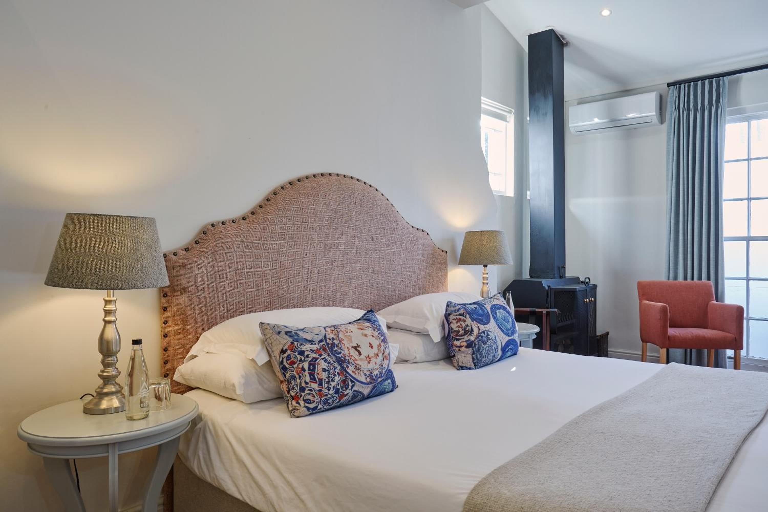 Deluxe Room - Photo 23