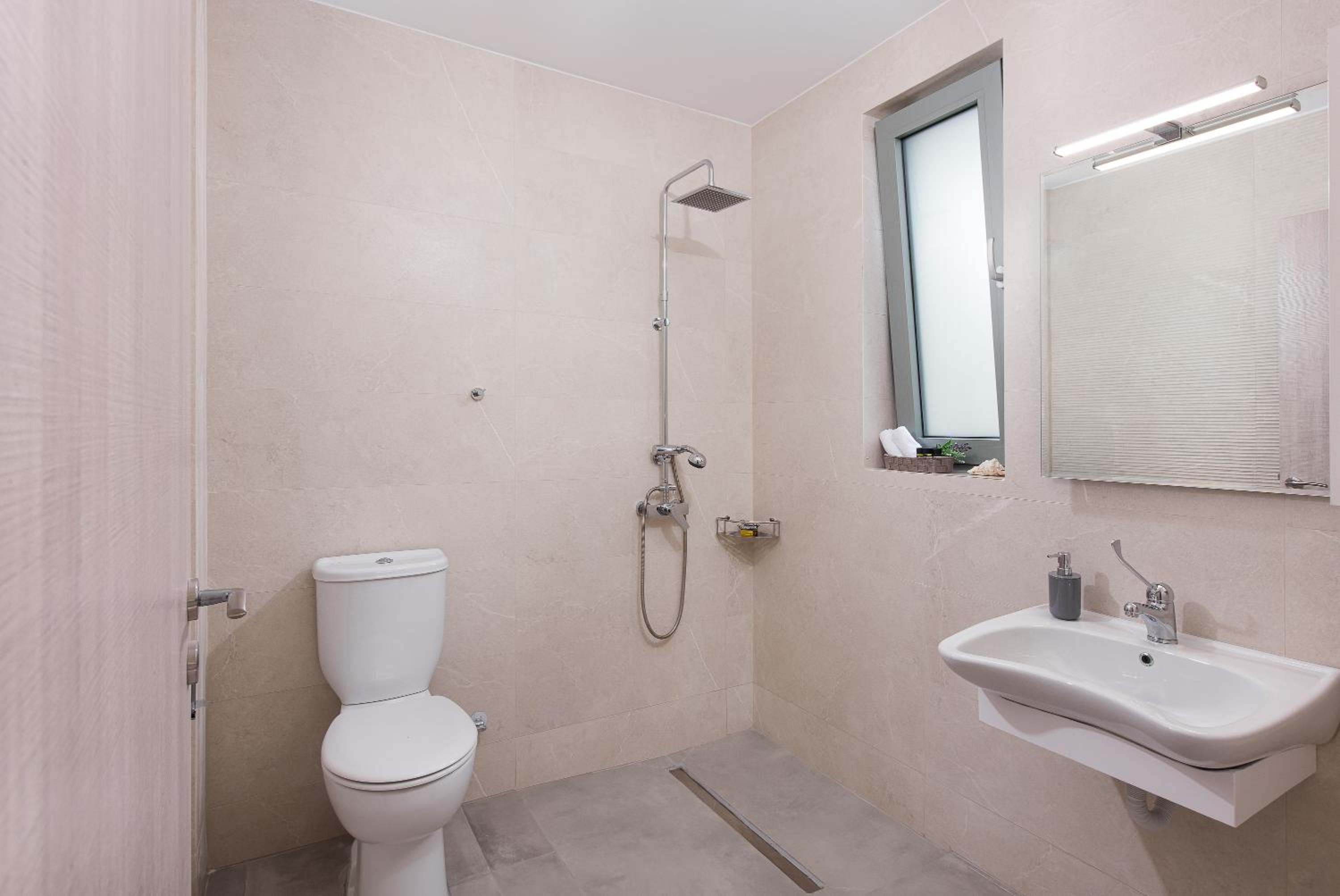 Superior Suite - Photo 2