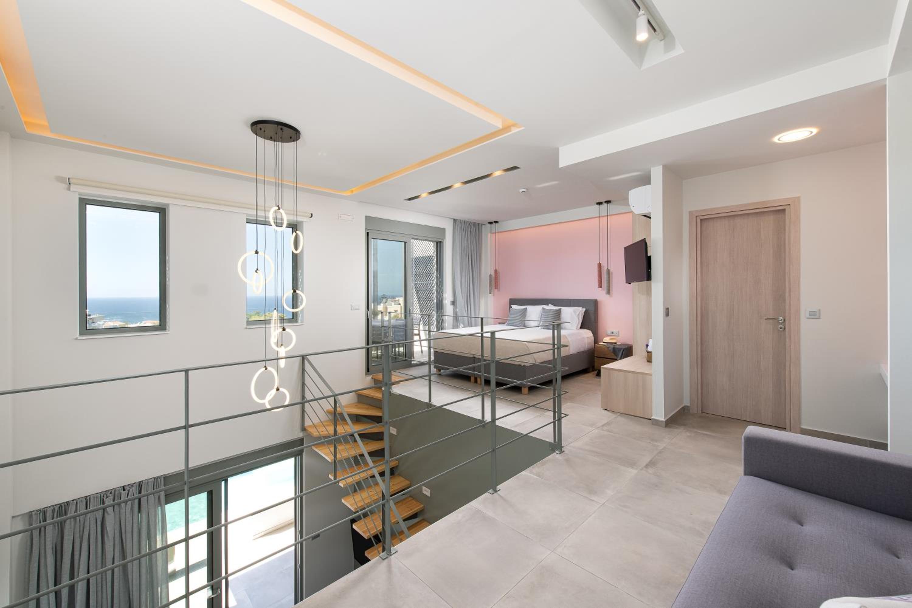 Two-Bedroom Suite - Photo 4