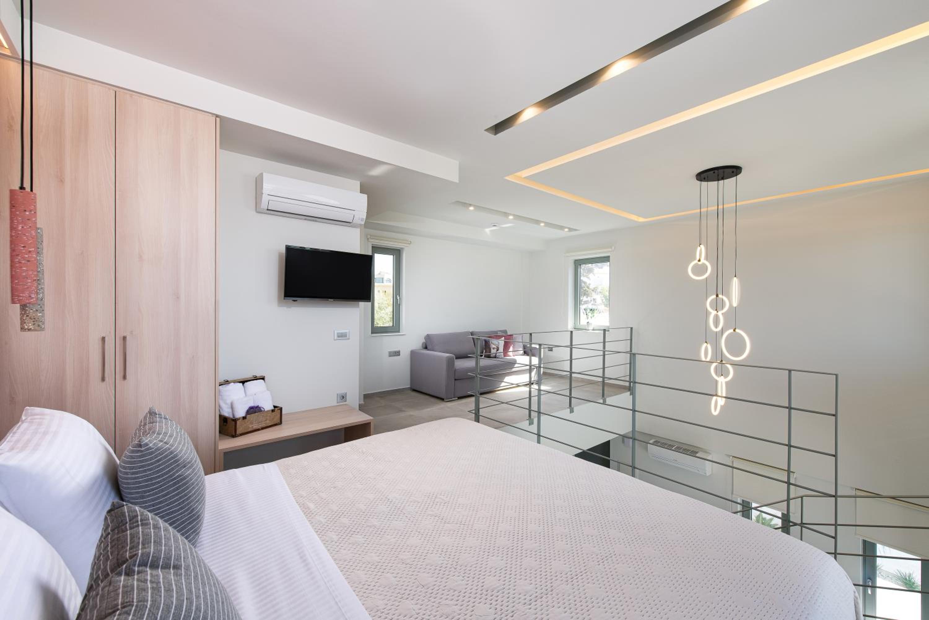 Two-Bedroom Suite - Photo 15