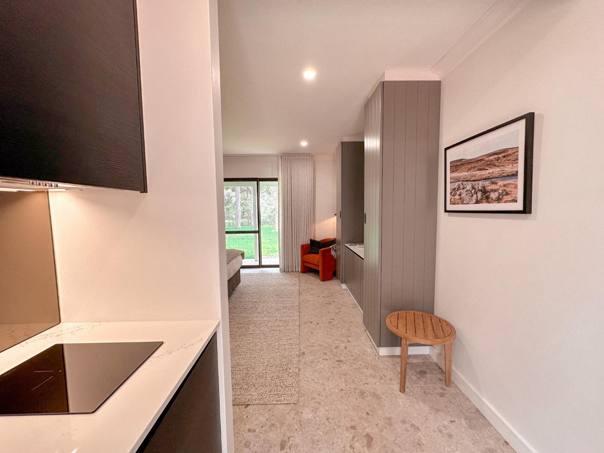 Deluxe King Suite