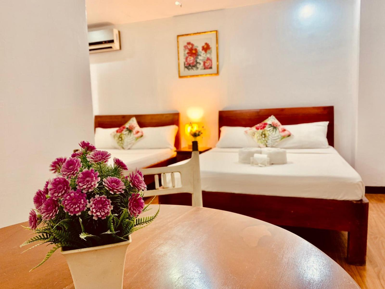 Deluxe Room - Photo 2