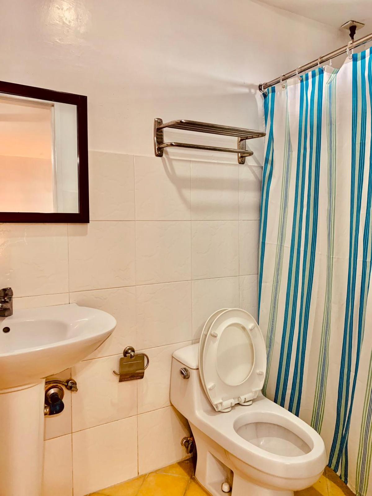 Deluxe Room - Photo 6