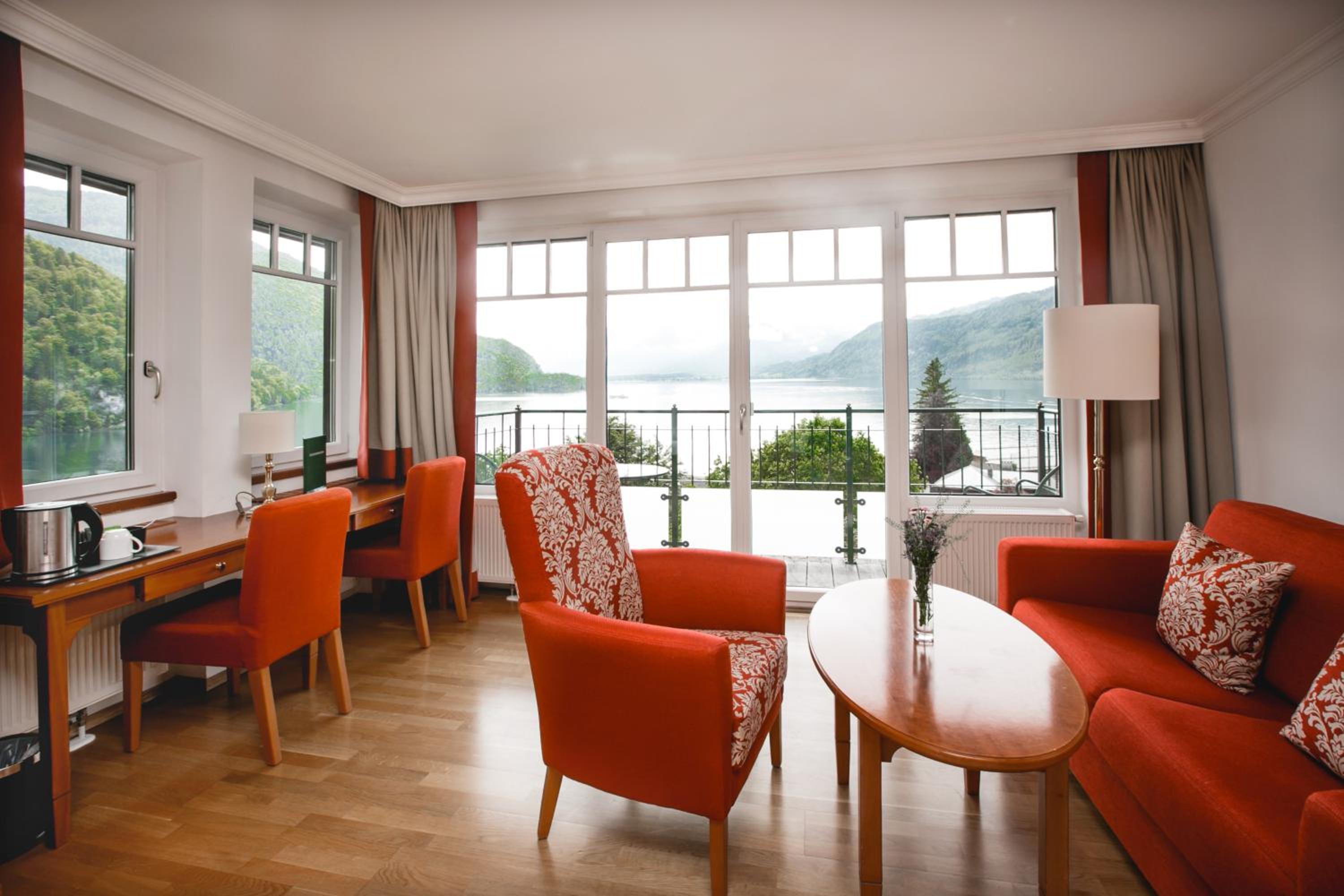 Suite with Lake View photo 1