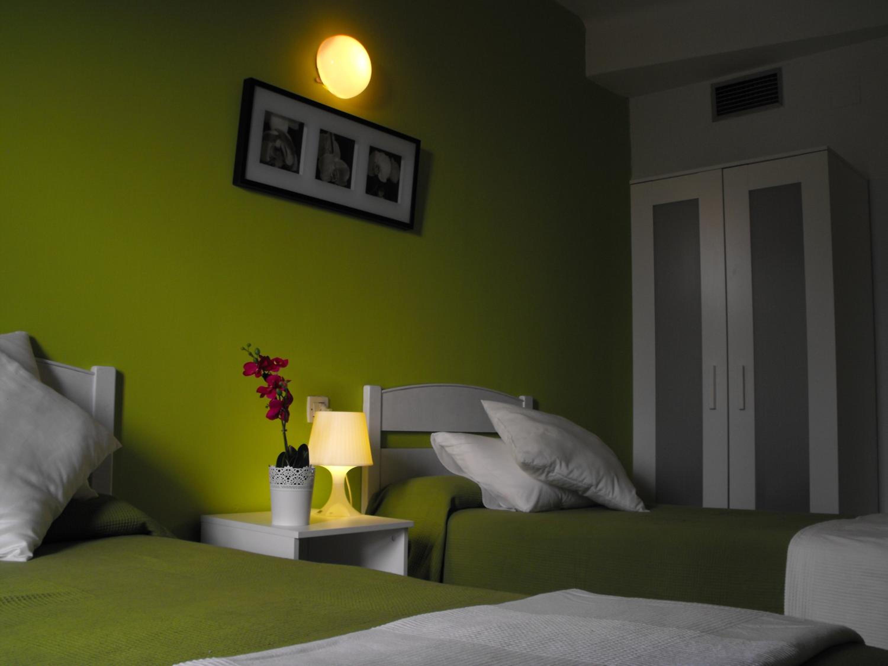 Double Room - Photo 17