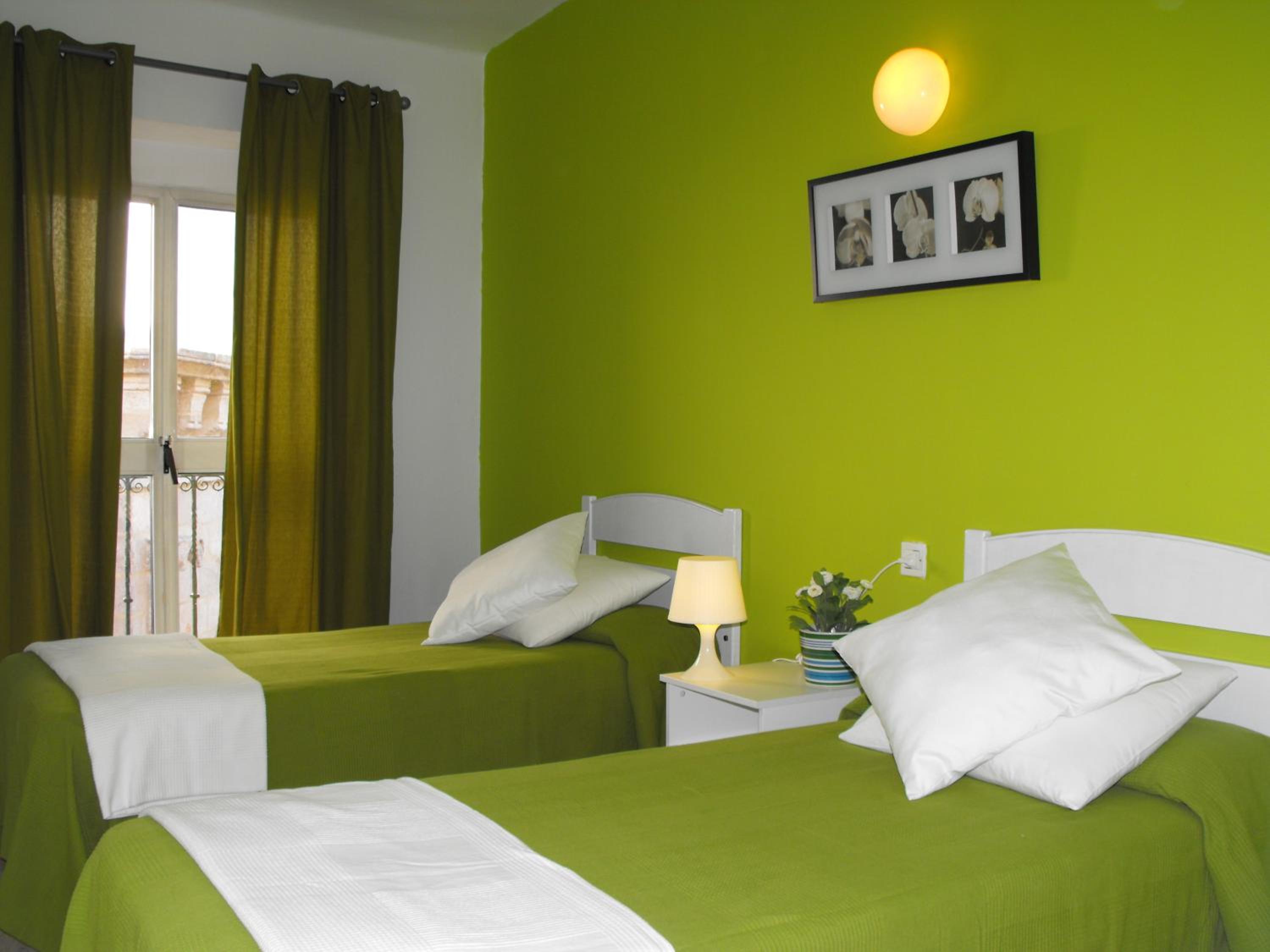 Double Room - Photo 21
