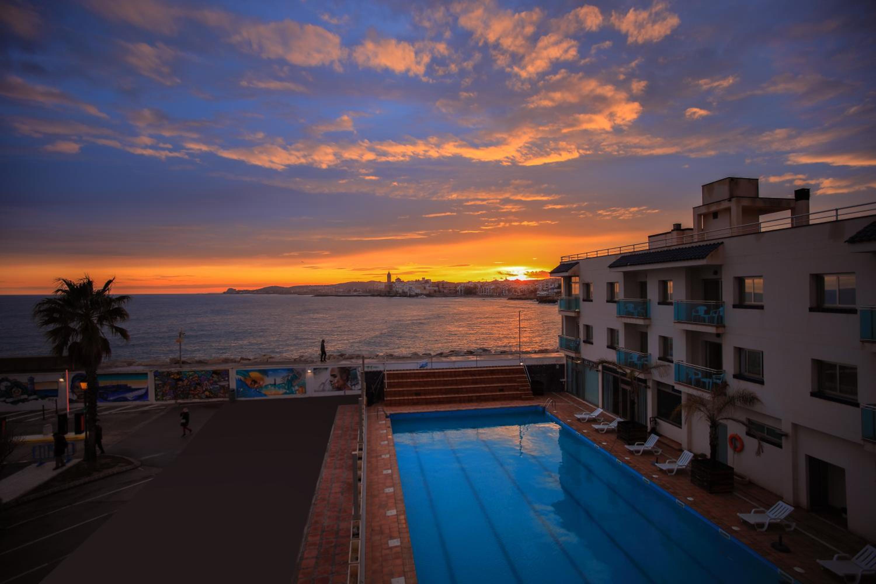 Double or Twin Room with terrace with Sea View (1-2 adults) - Photo 3