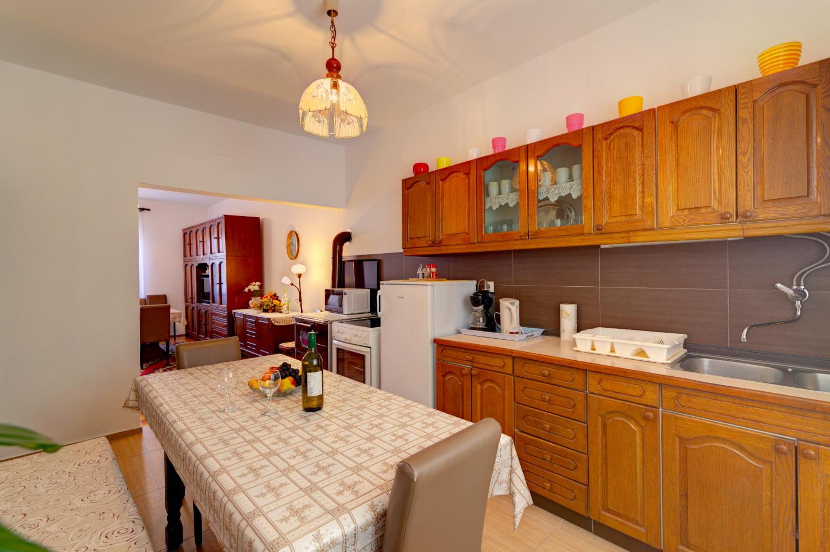 Three-Bedroom Apartment - Photo 21