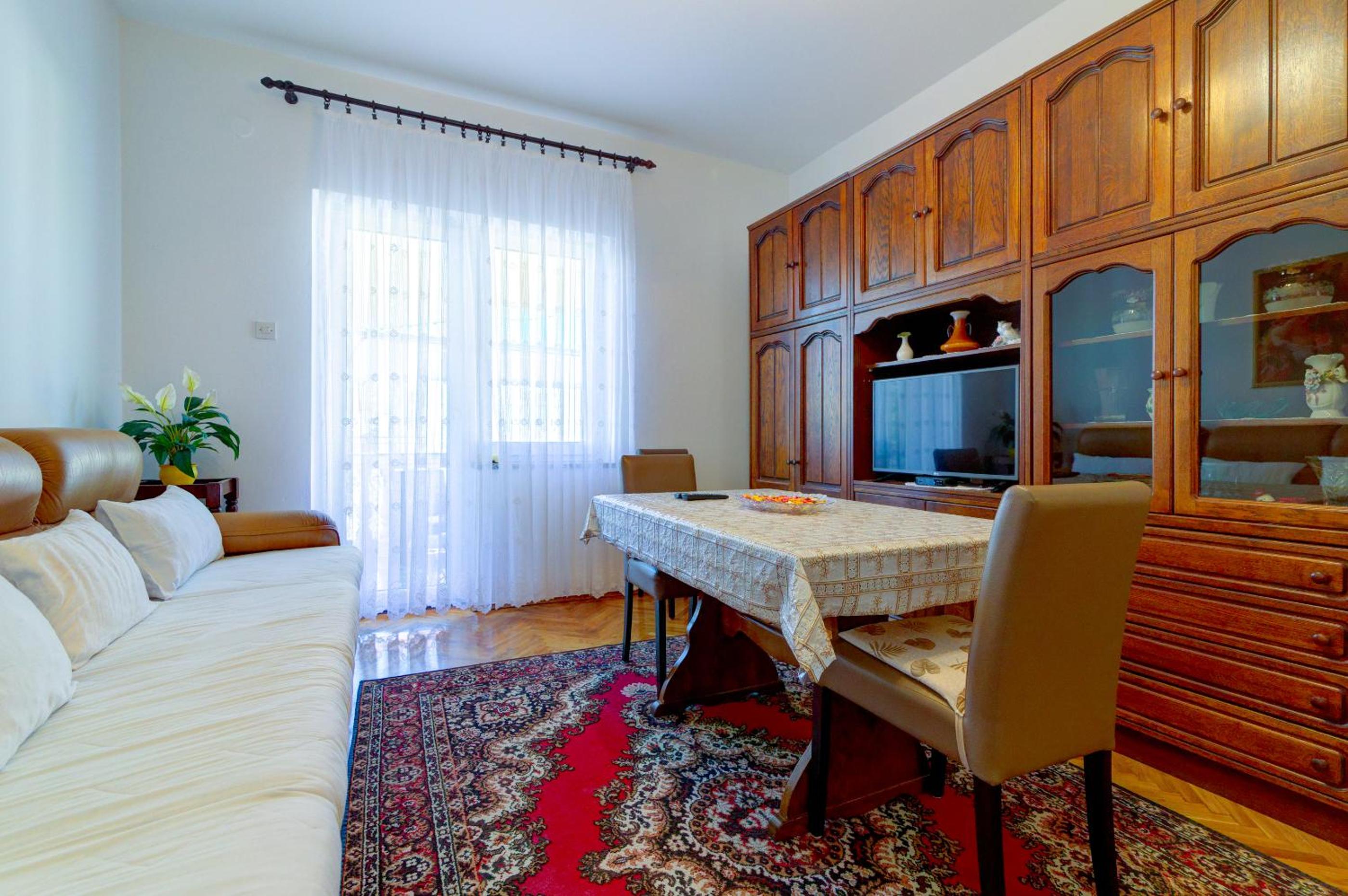 Three-Bedroom Apartment - Photo 13