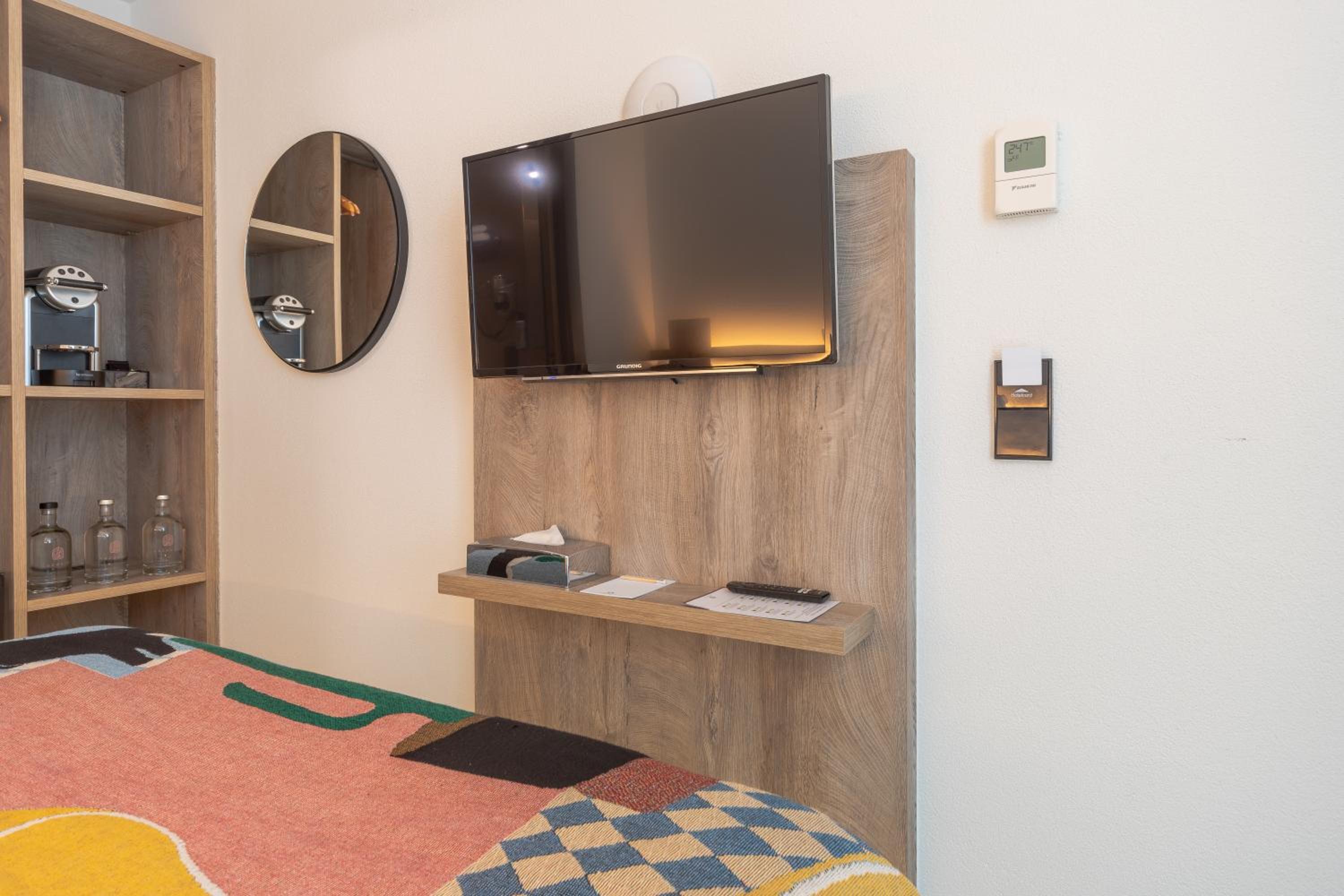 Single Room - Photo 1