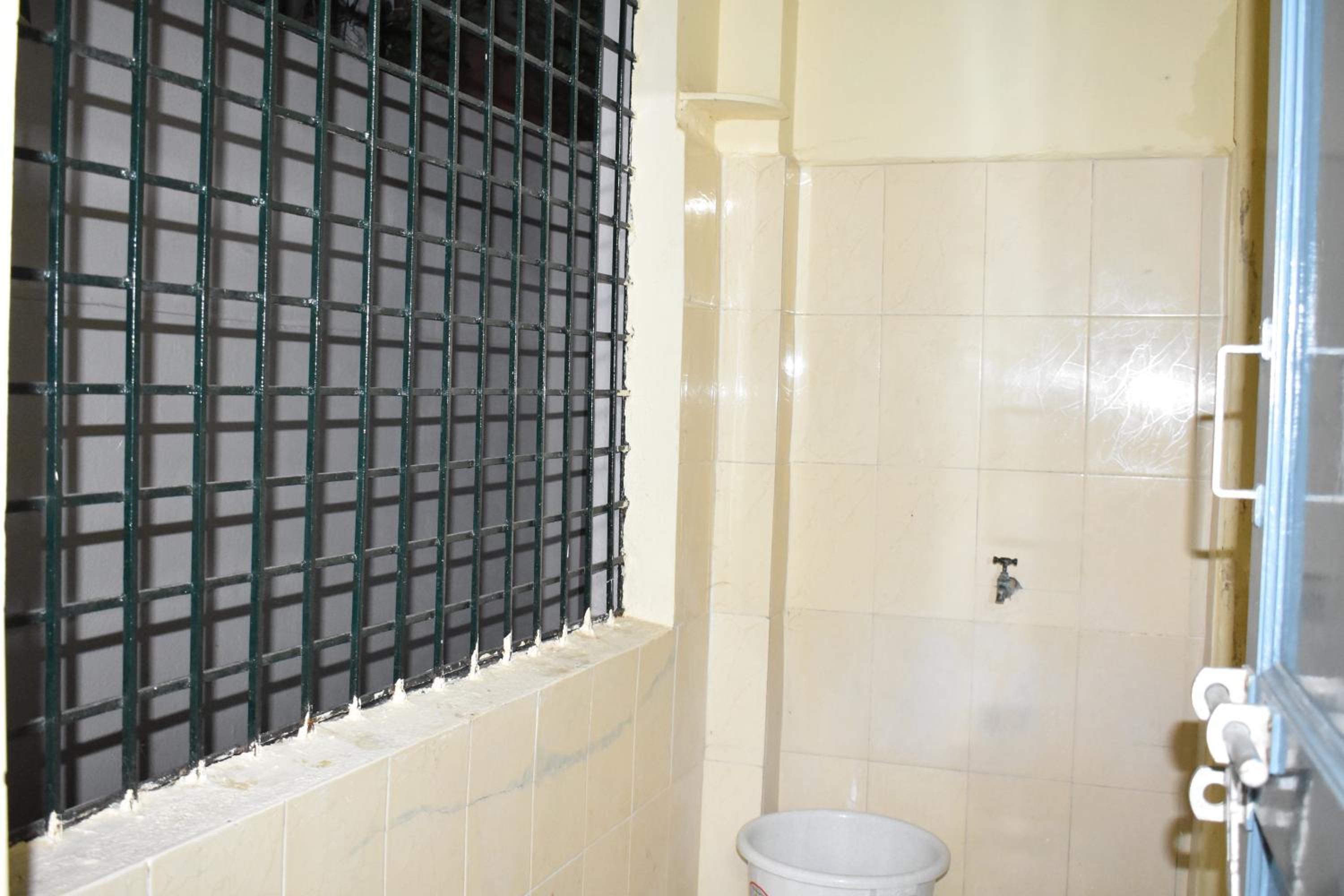 Two-Bedroom Apartment - Photo 9