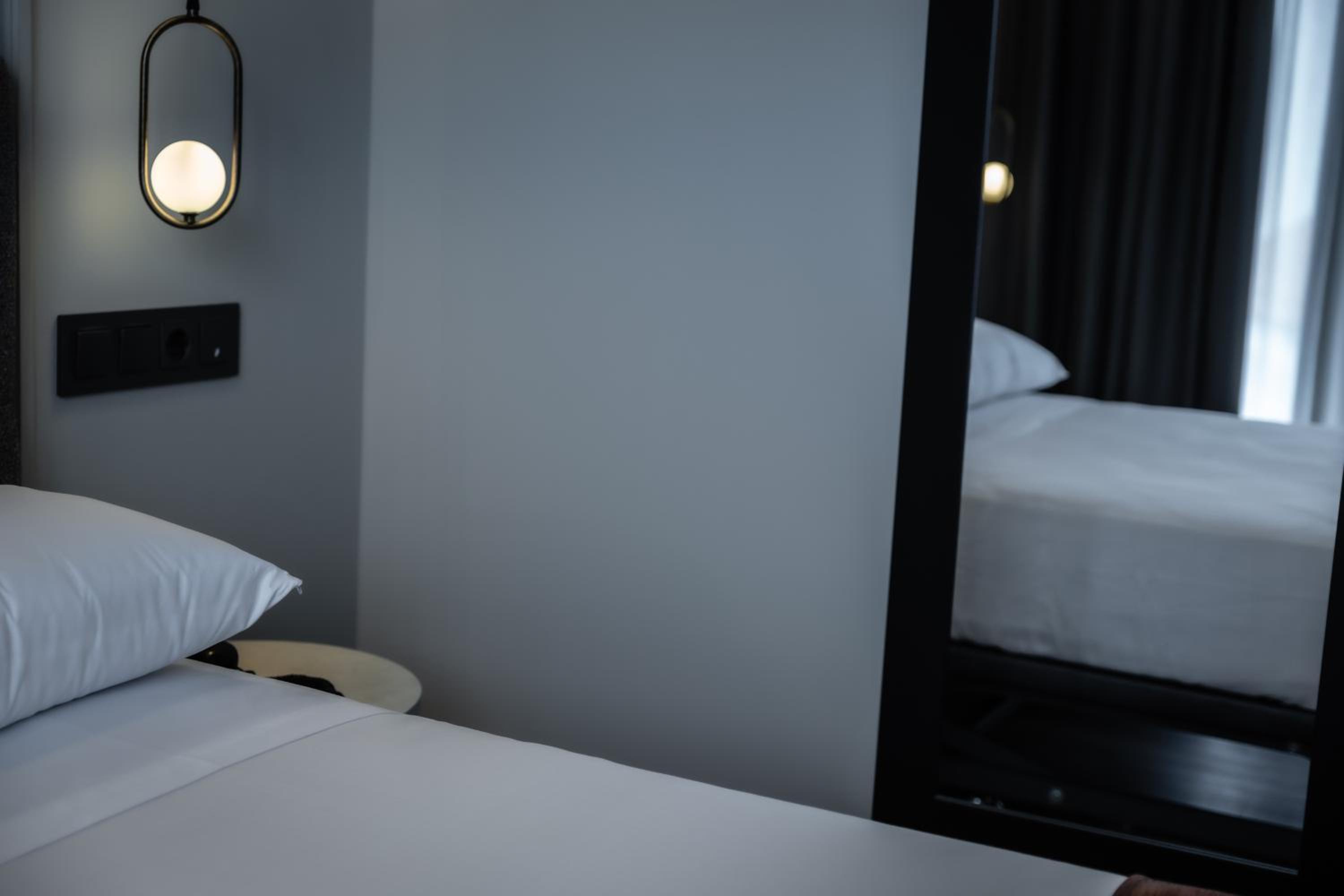 Double Room - Photo 2