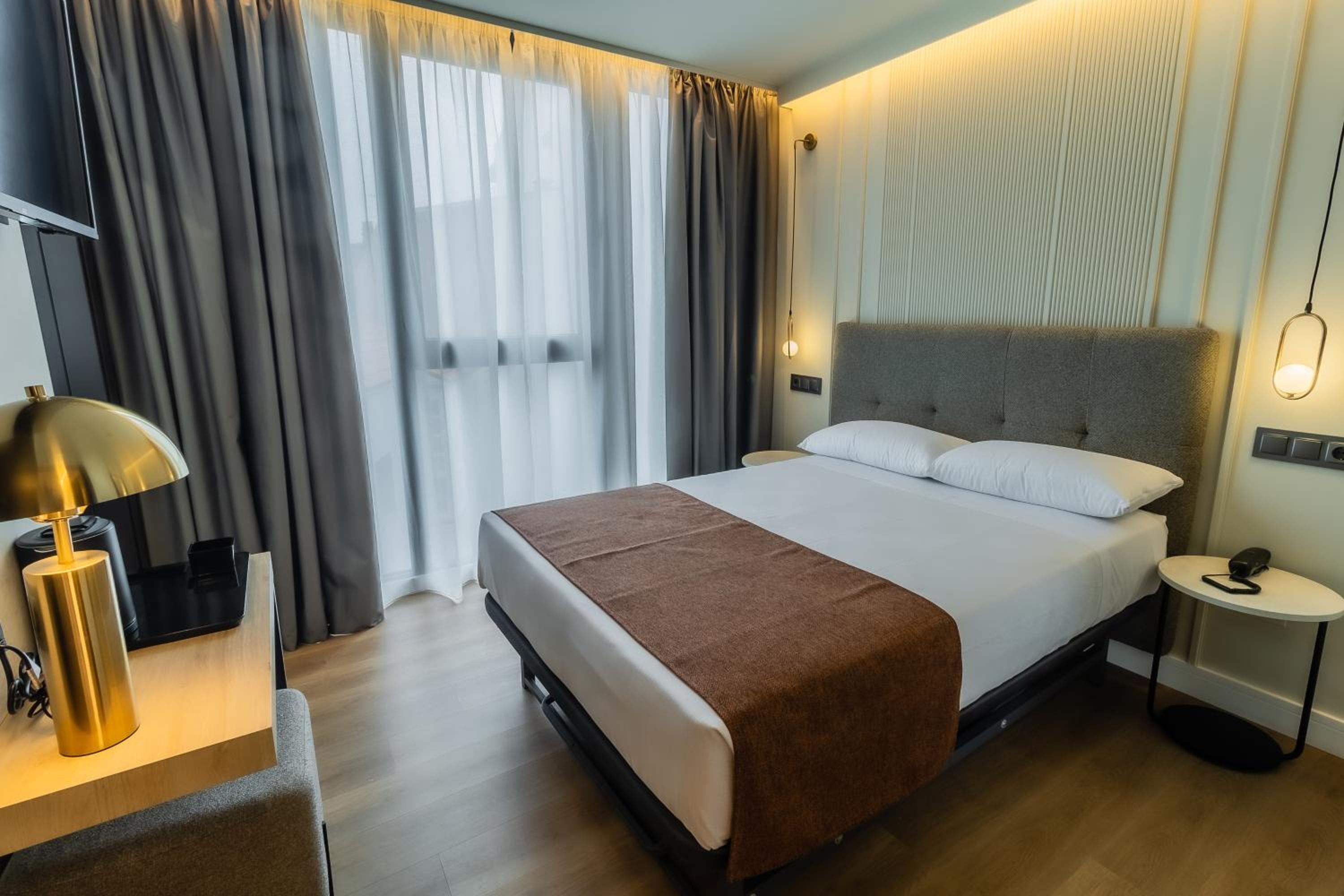 Double Room - Photo 1