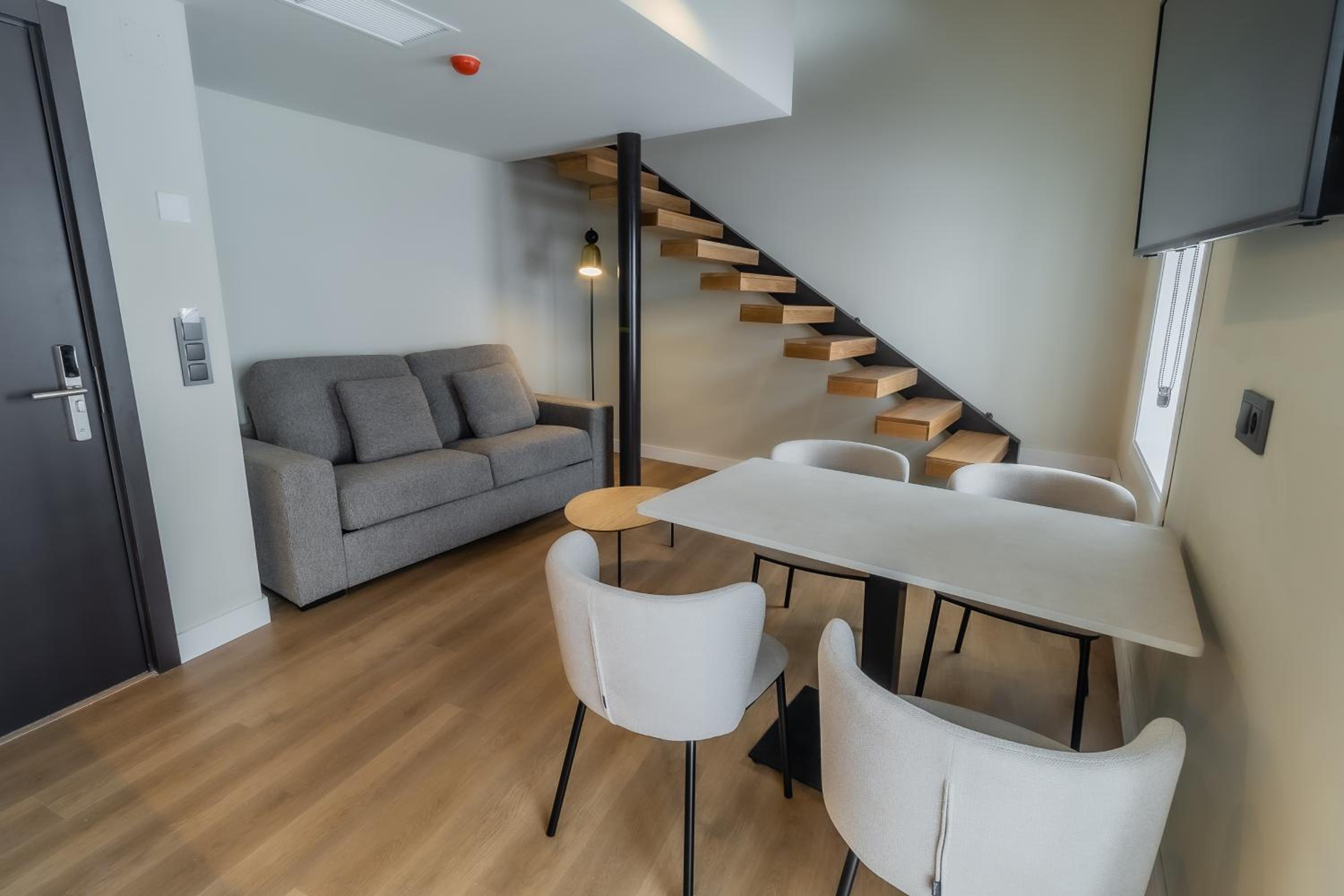 Duplex Apartment - Photo 22
