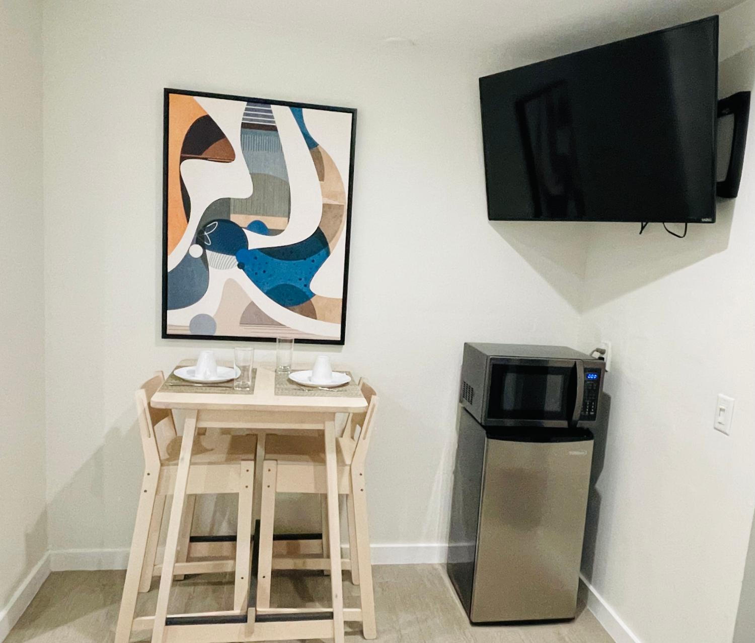 One-Bedroom Apartment photo 2