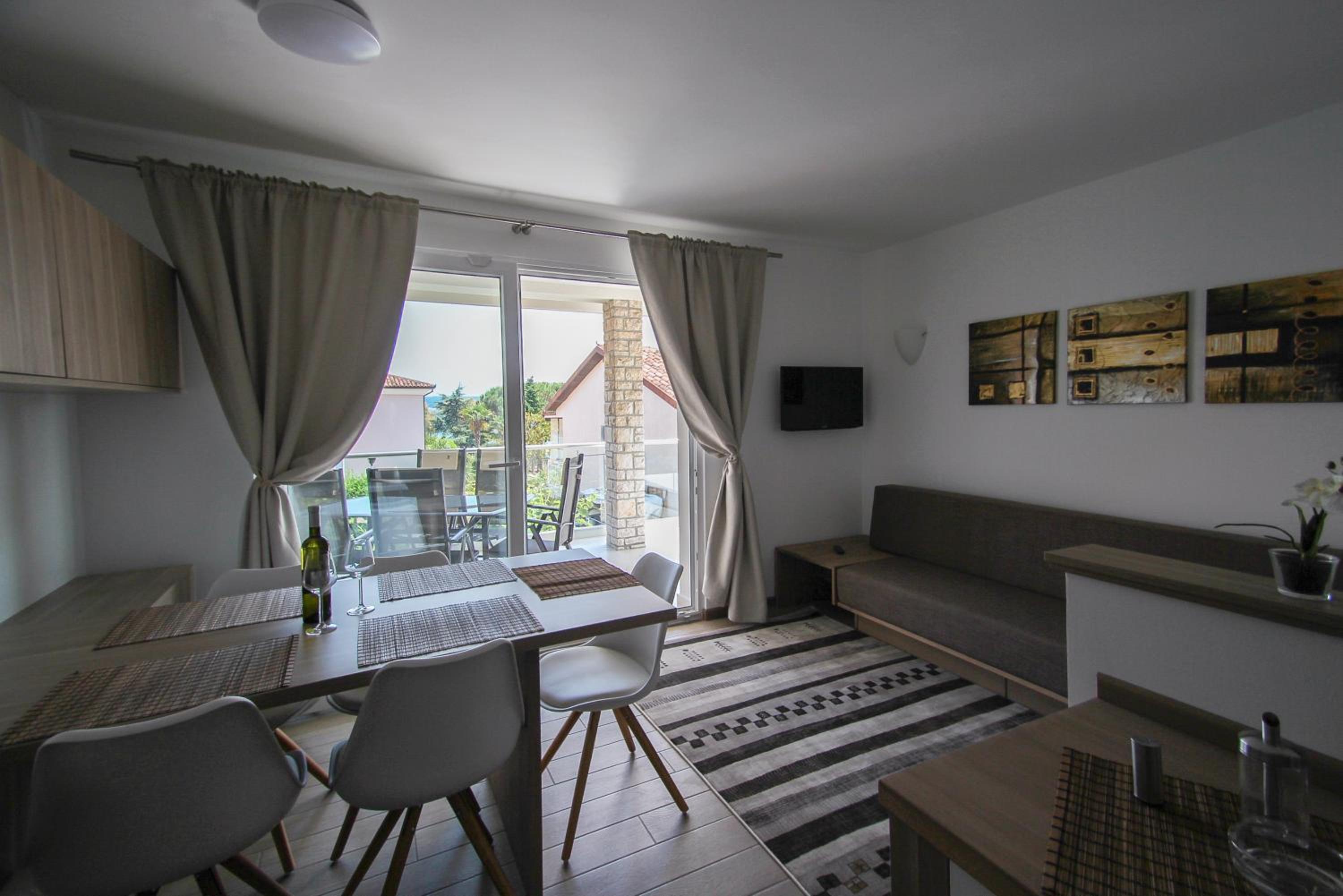 Two-Bedroom Apartment with Terrace photo 3