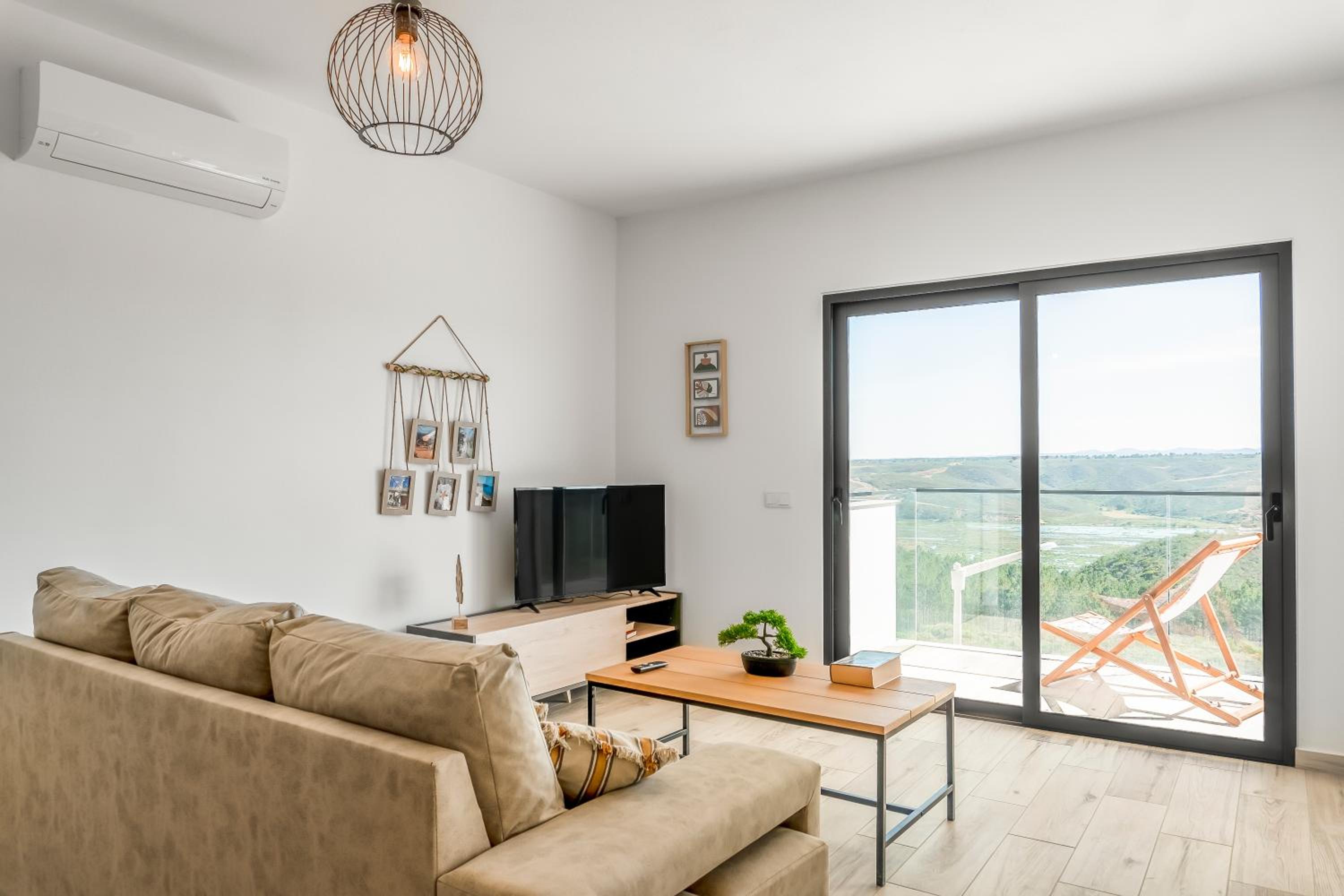 Two-Bedroom Apartment with Ocean View photo 1