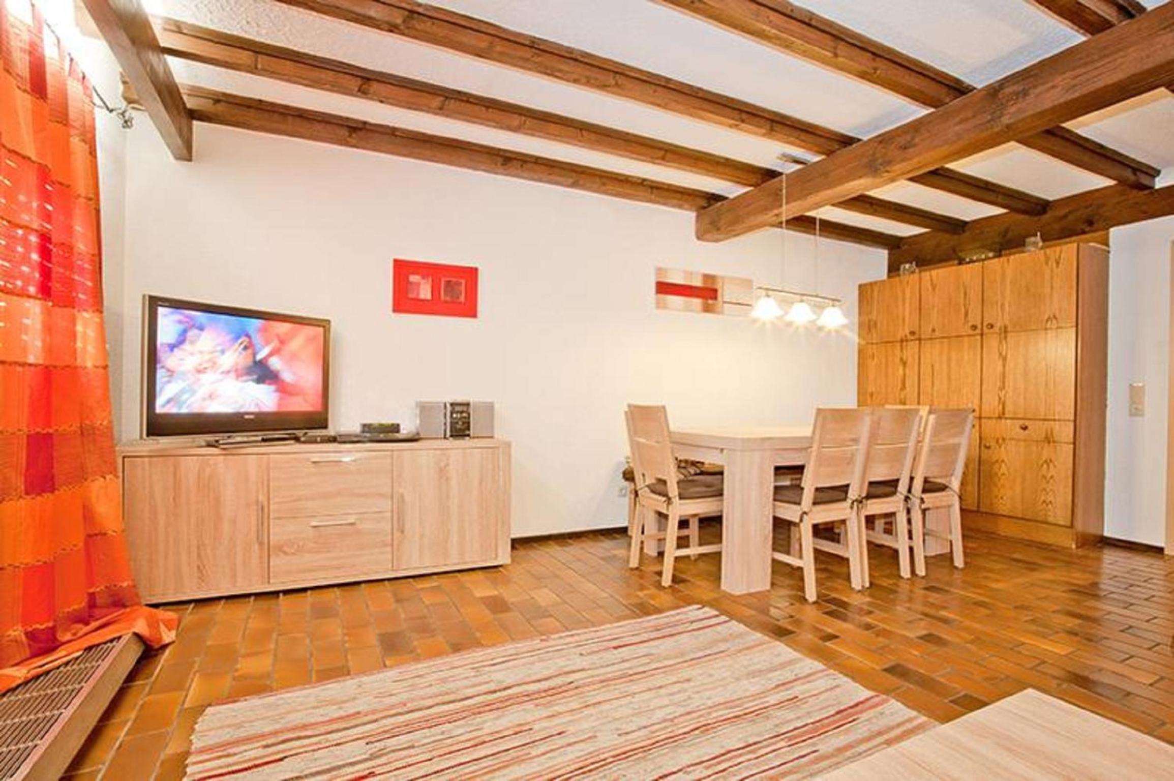 Four-Bedroom House photo 2