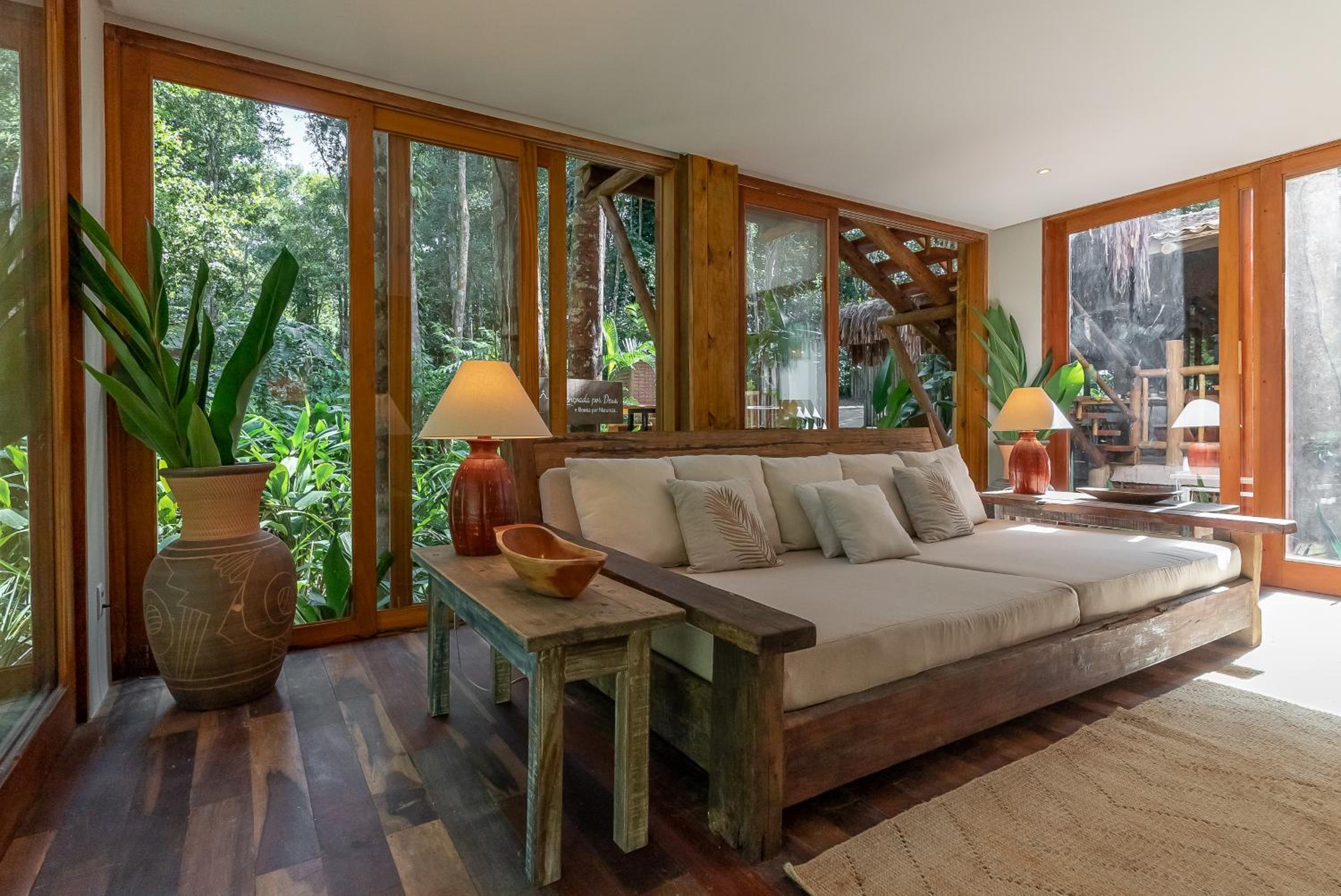 King Suite with Balcony - Photo 33