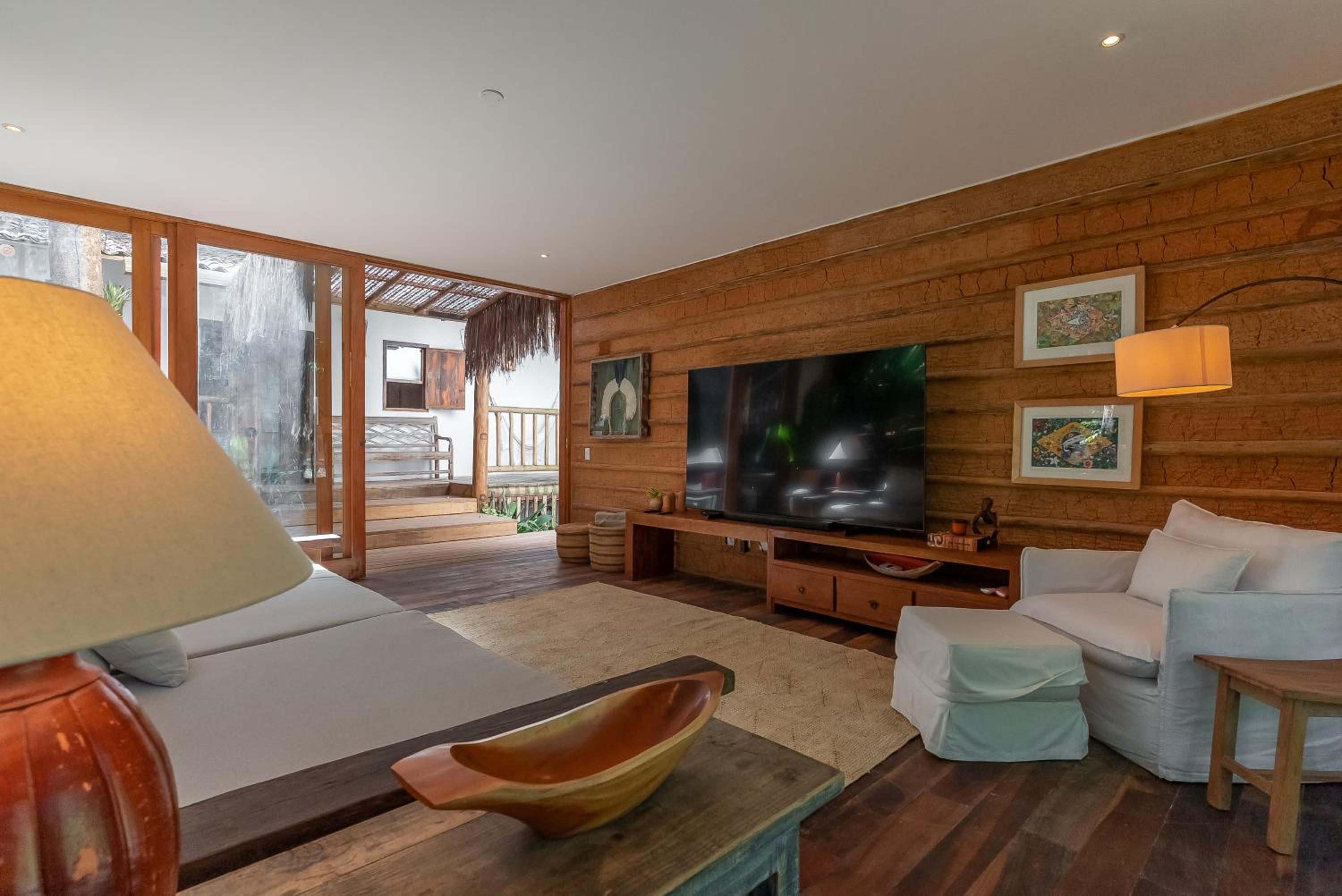 King Suite with Balcony - Photo 39