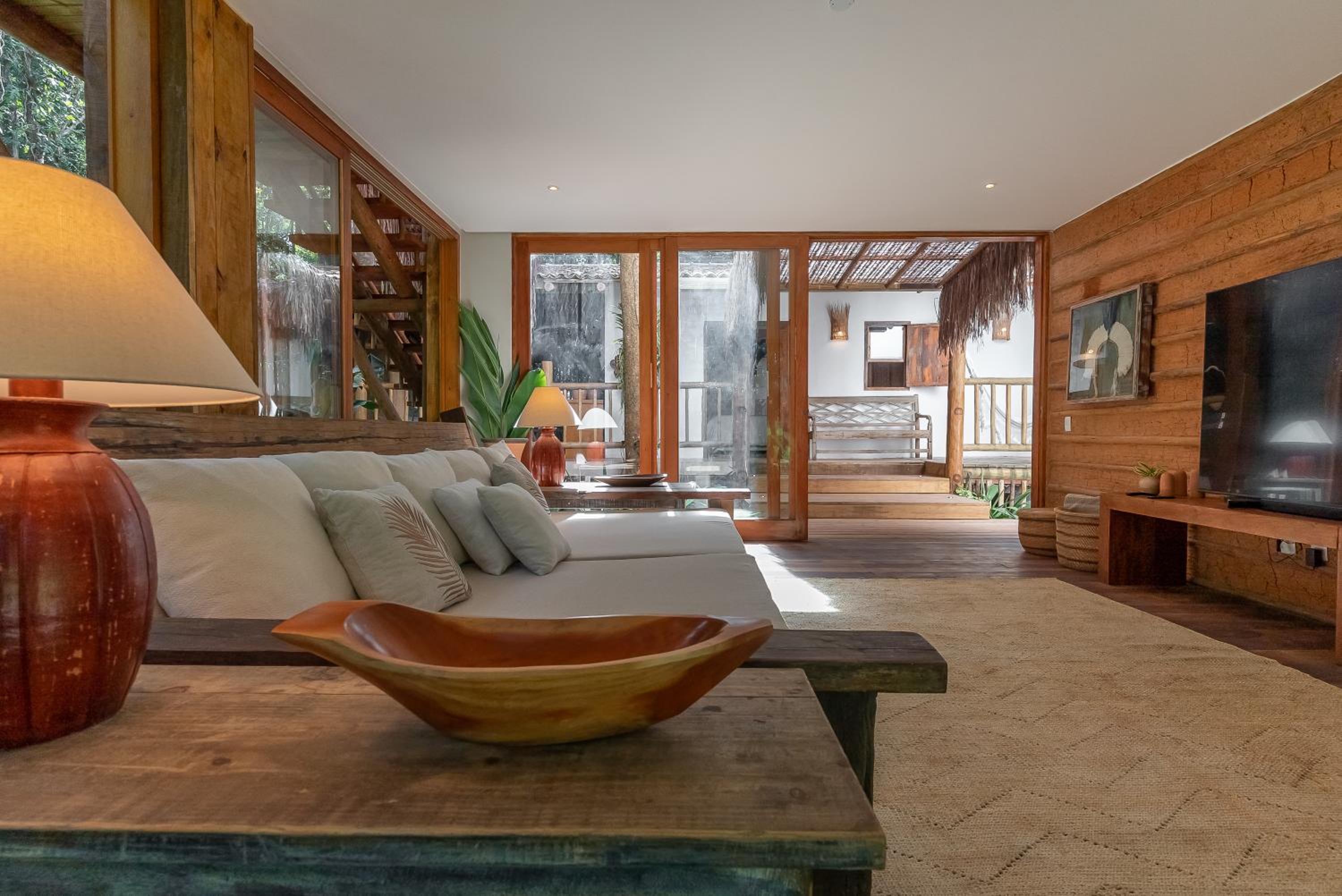 King Suite with Balcony - Photo 37