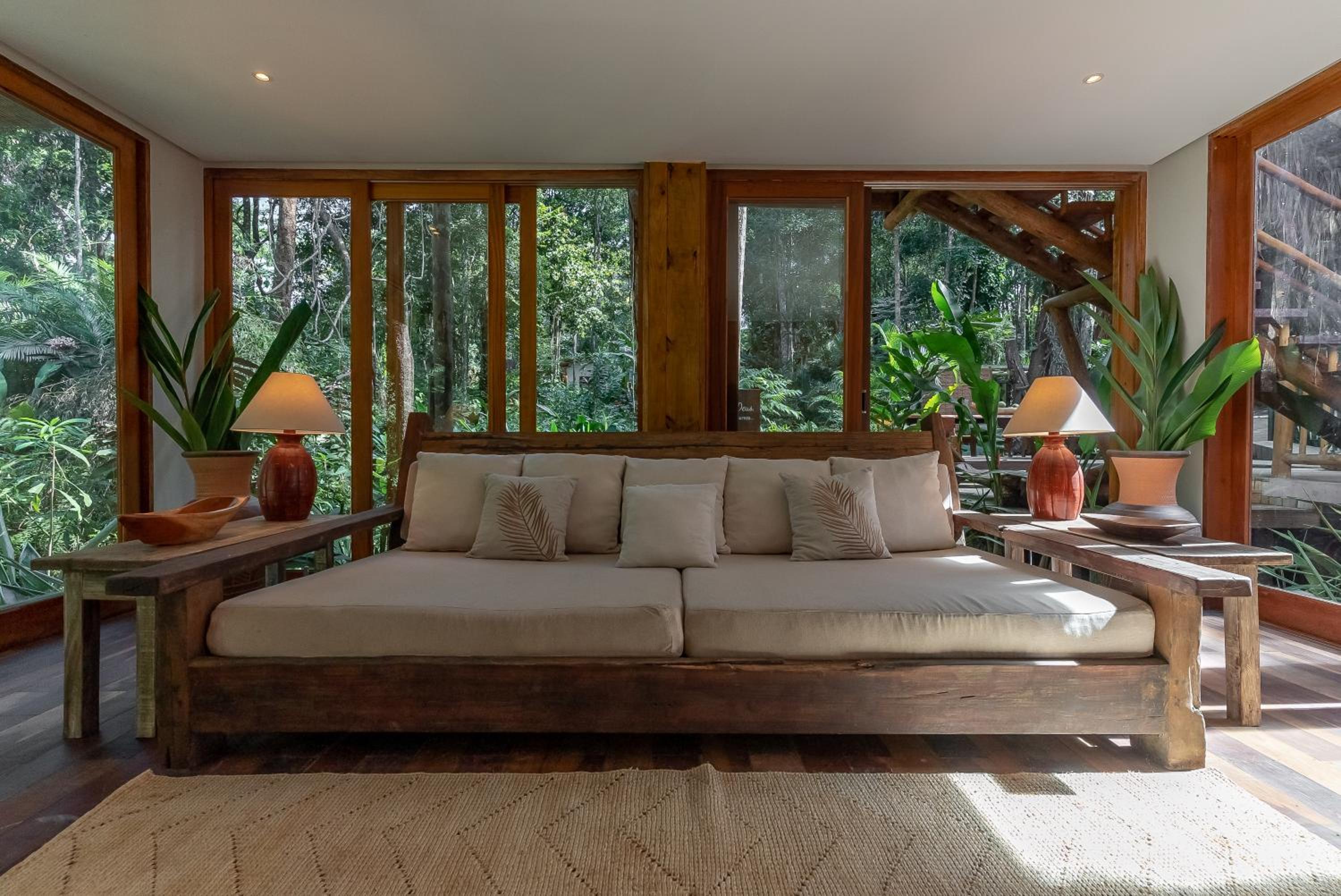 King Suite with Balcony - Photo 32