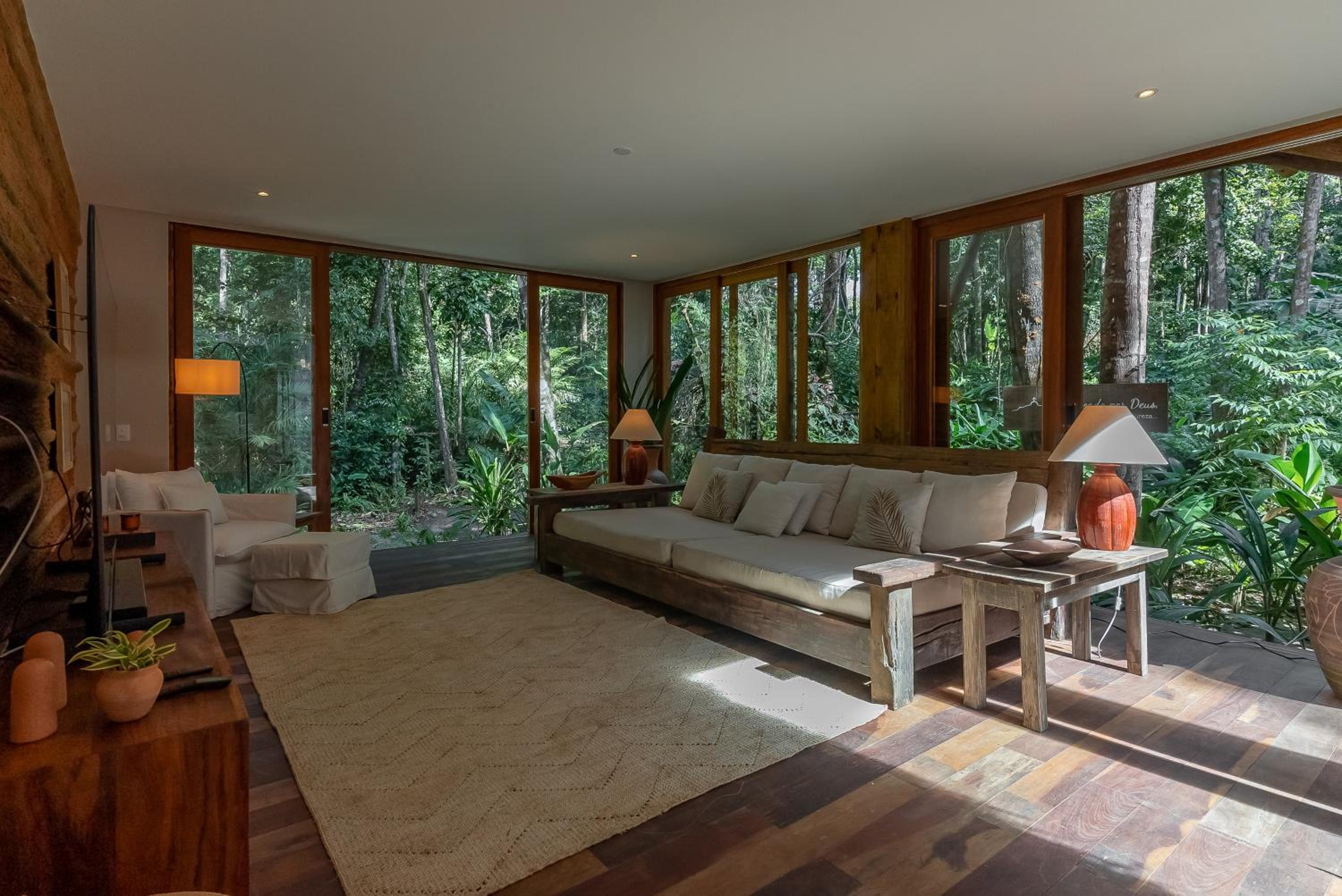 King Suite with Balcony - Photo 36