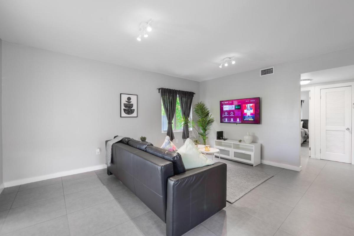 Three-Bedroom House photo 1