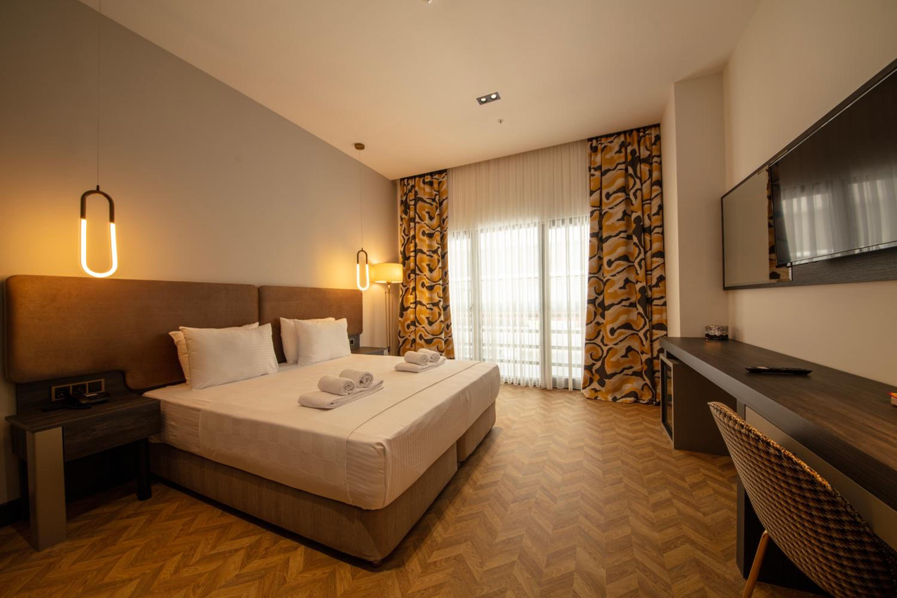Standard Double Room - Photo 8