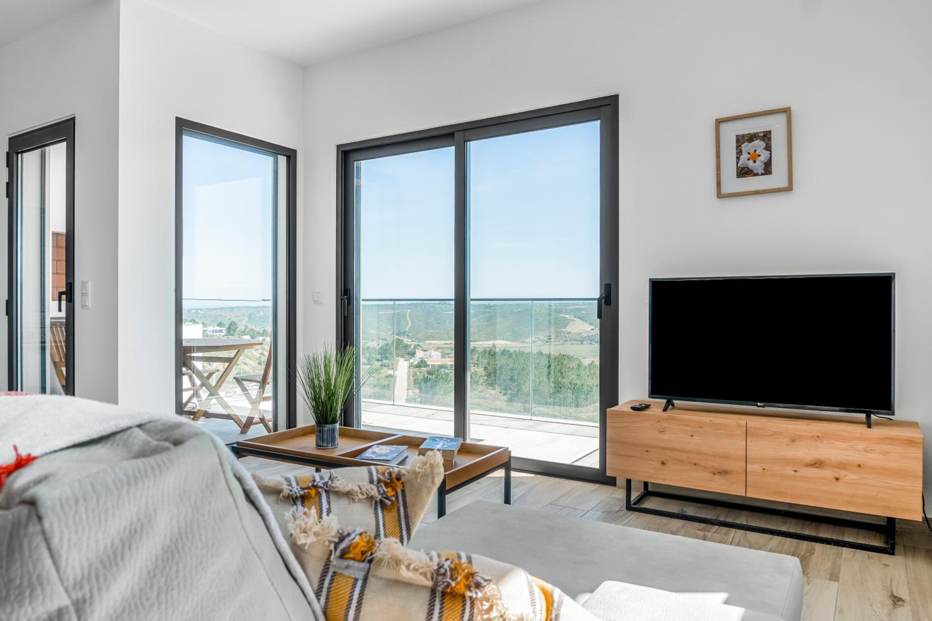 Two-Bedroom Apartment with Ocean View photo 2