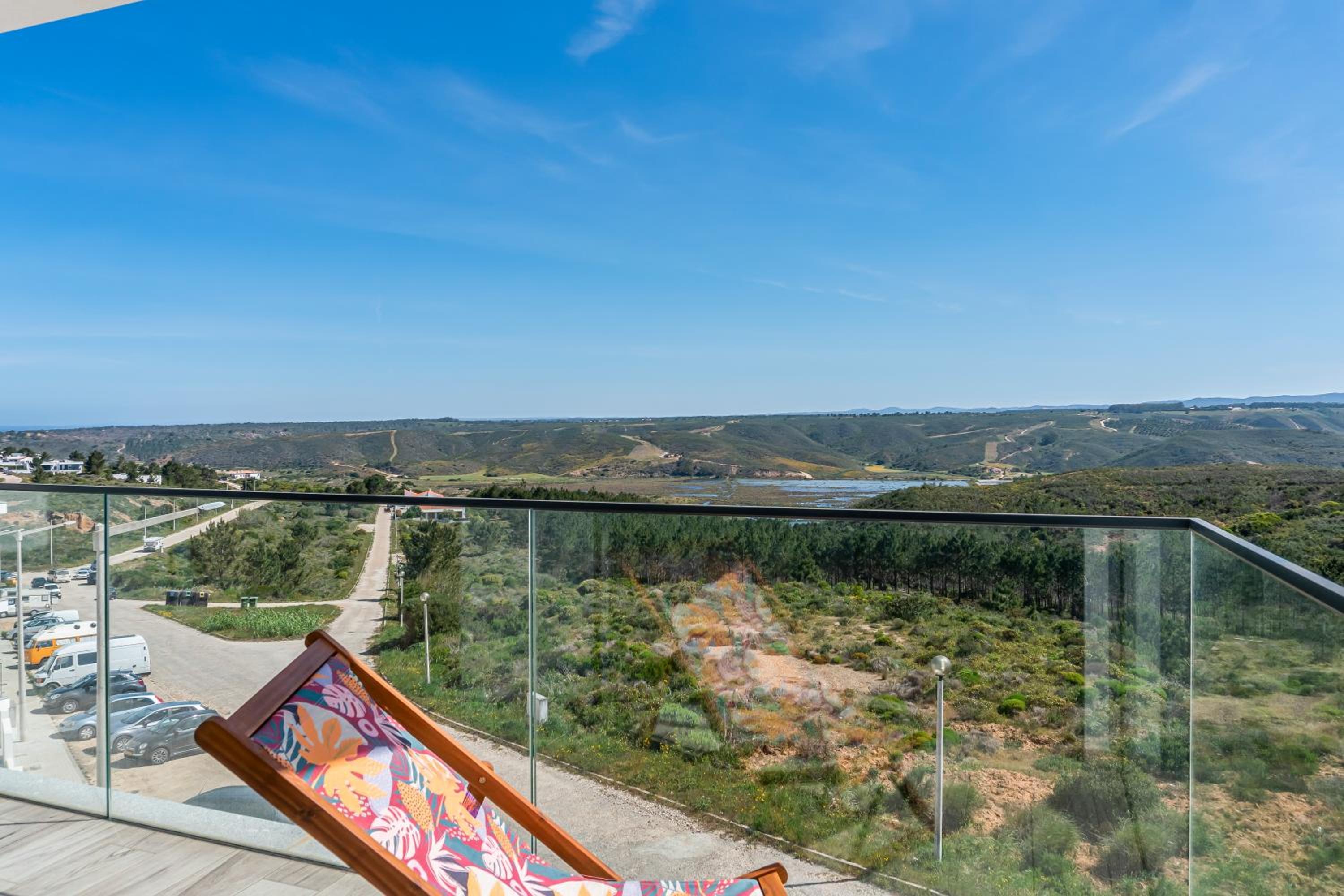 Two-Bedroom Apartment with Ocean View photo 3