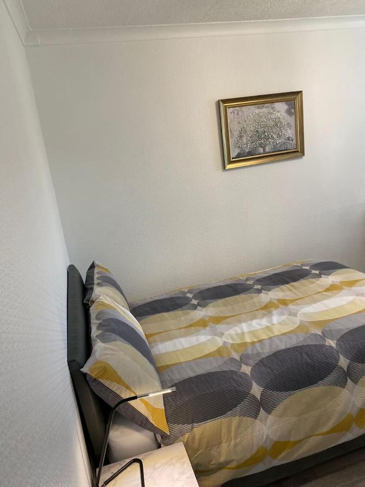 Three-Bedroom House photo 1