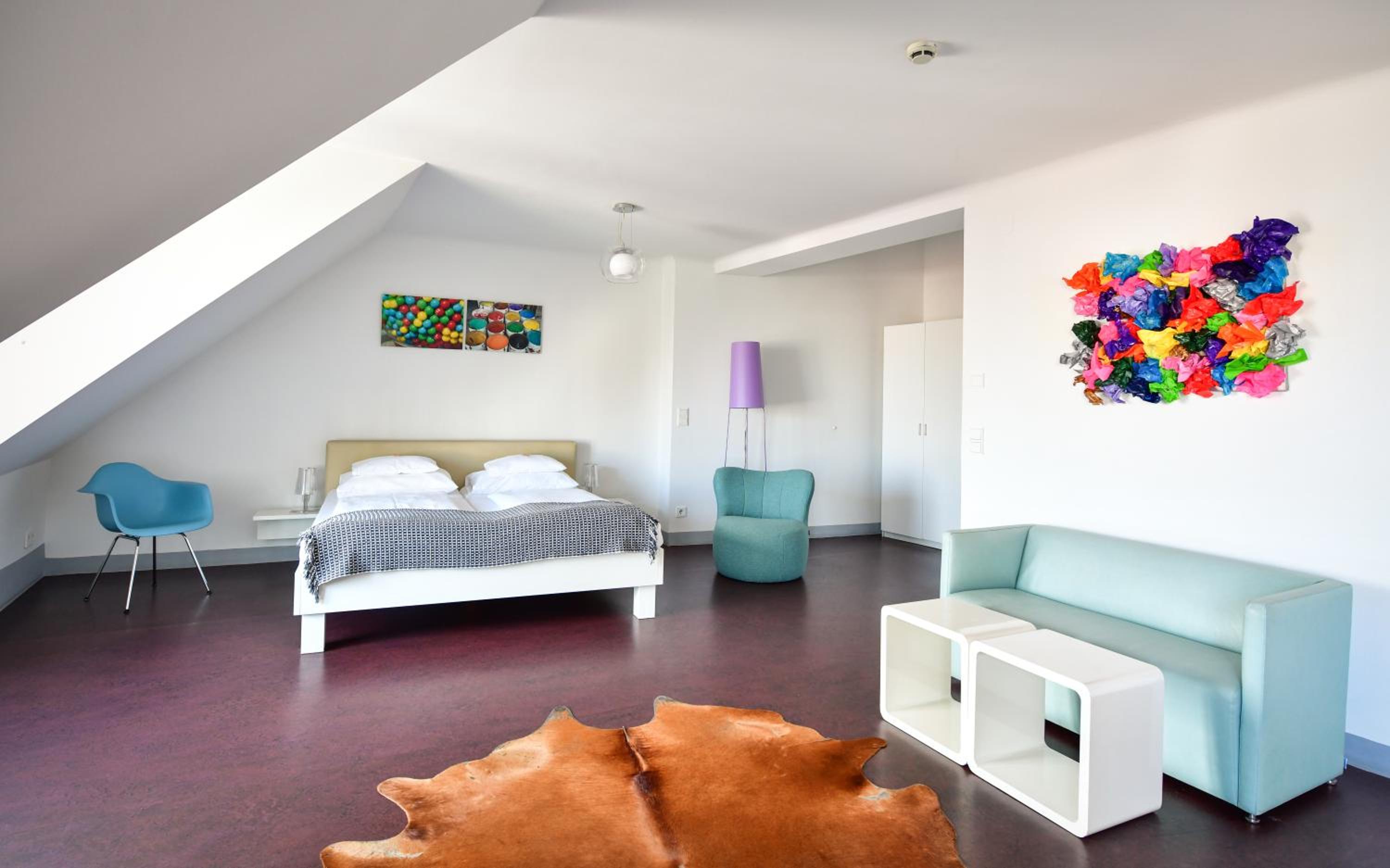 Apartment with Balcony - Top Floor