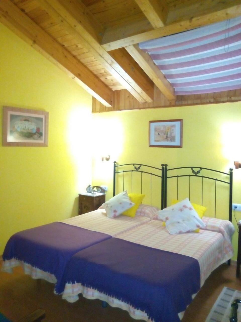 Triple Room with Private Bathroom photo 2