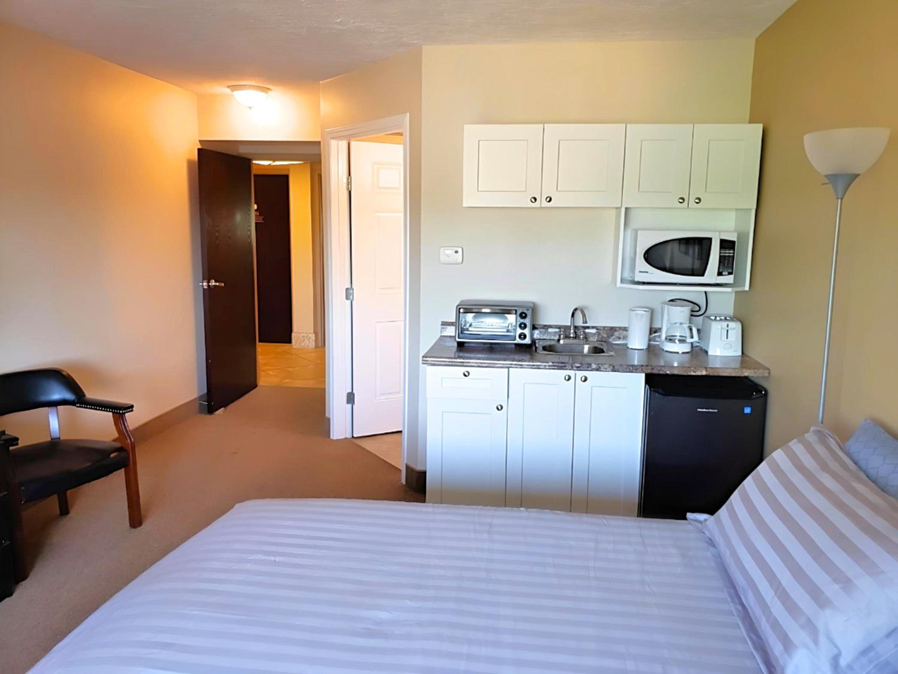 Standard Queen Room - Photo 2