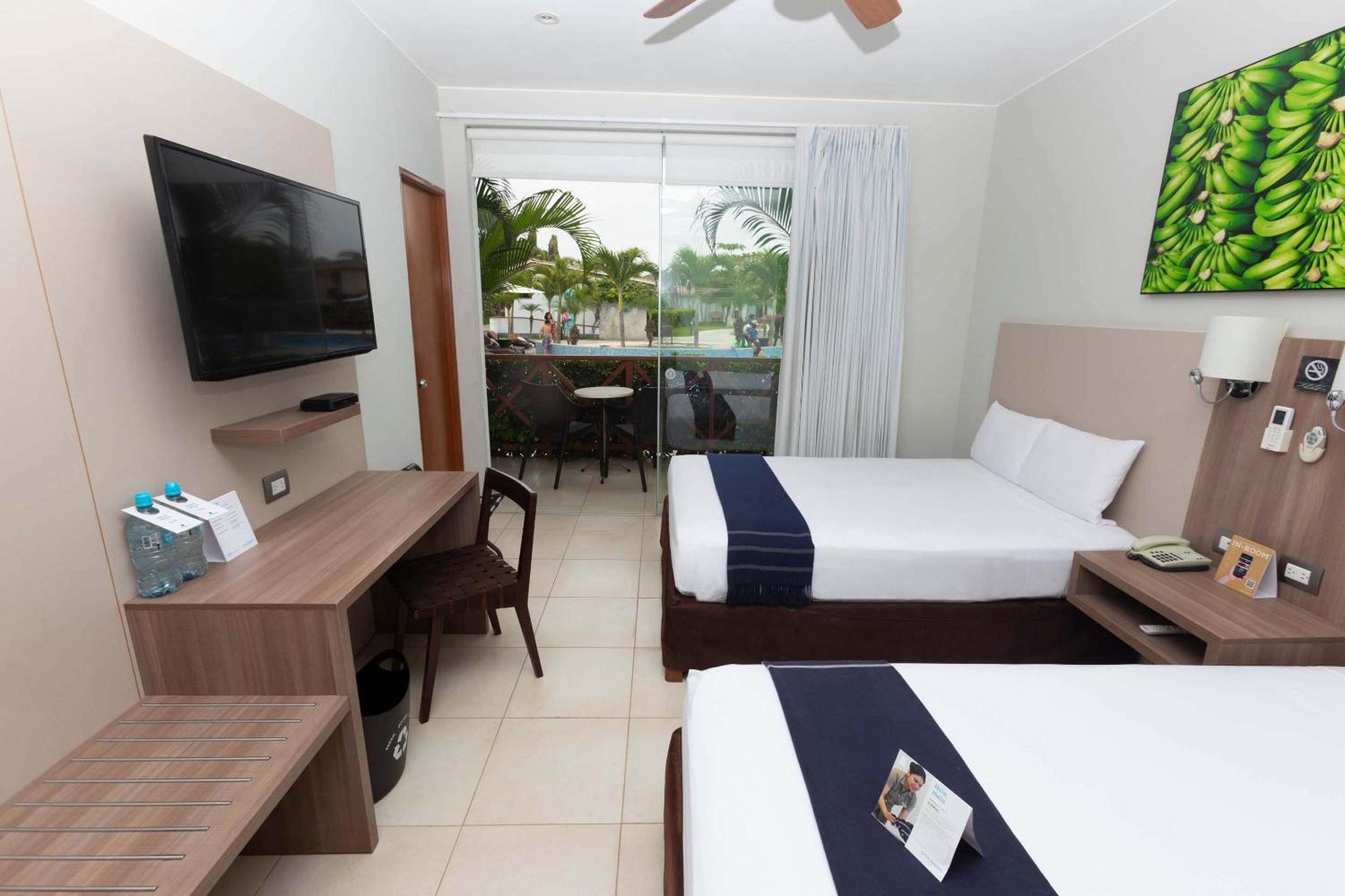 Twin Room with Pool View