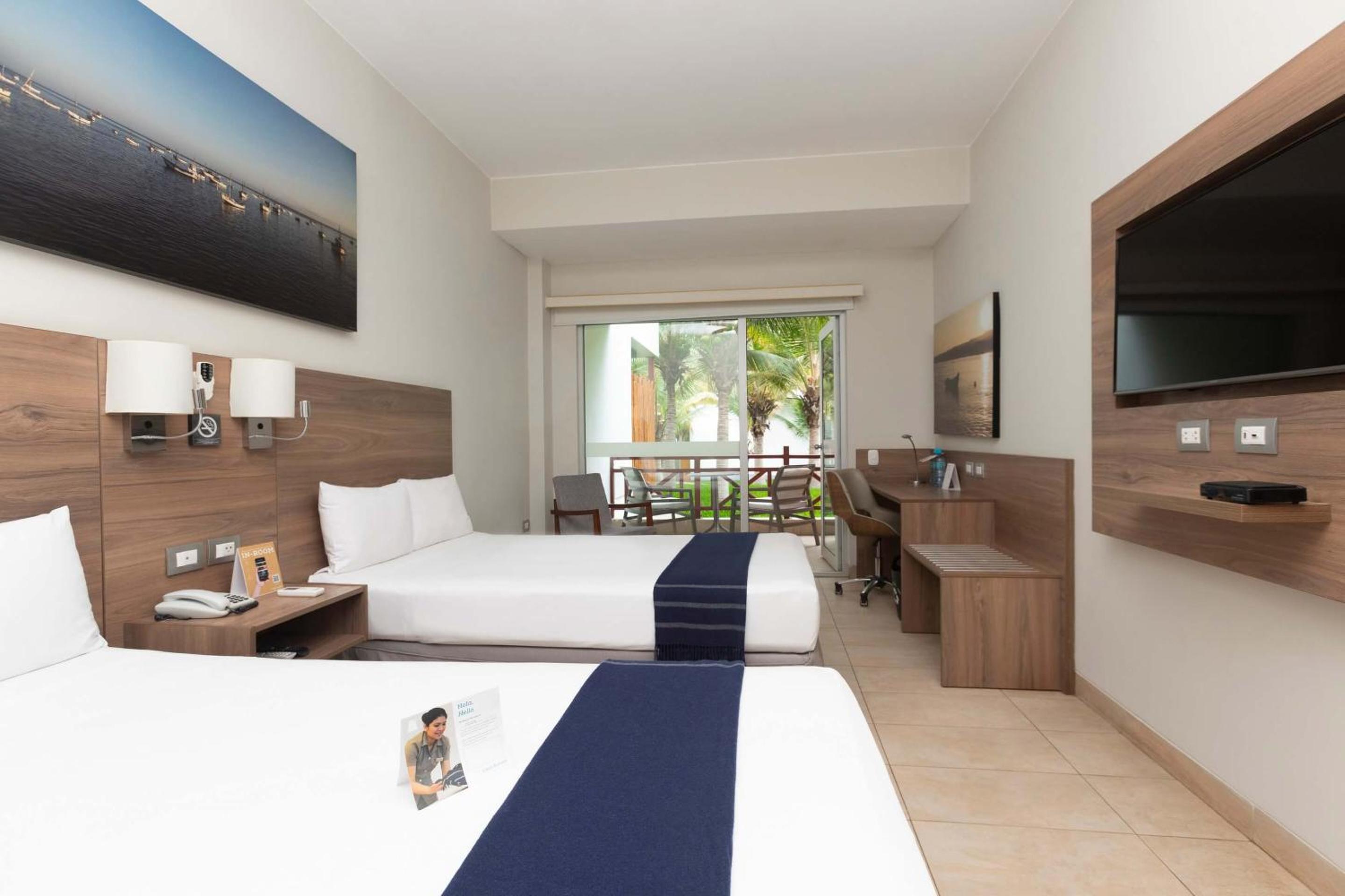 Twin Room with Balcony