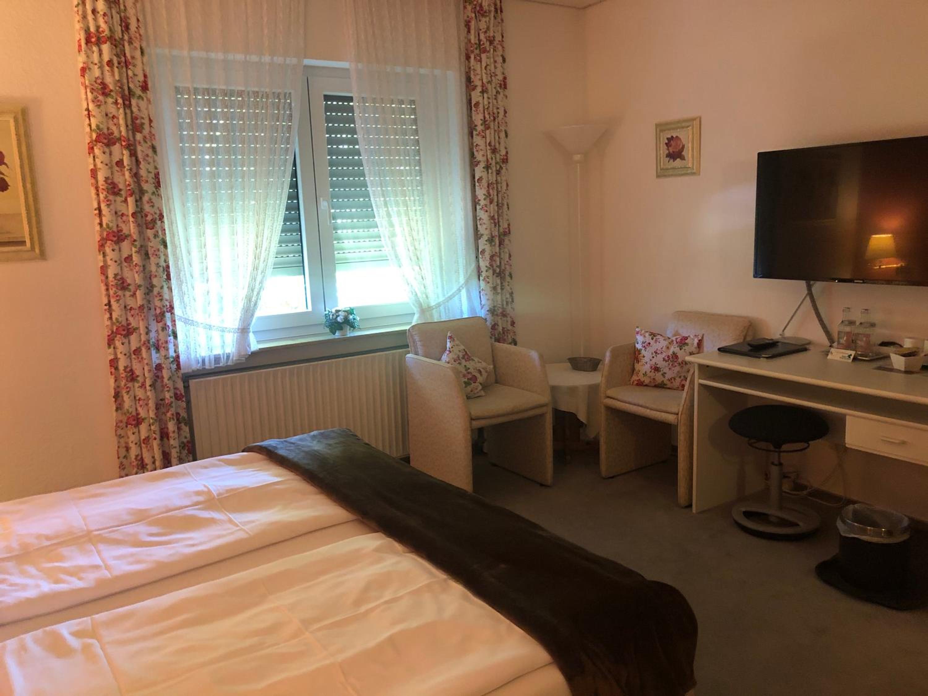 Double Room - Photo 6