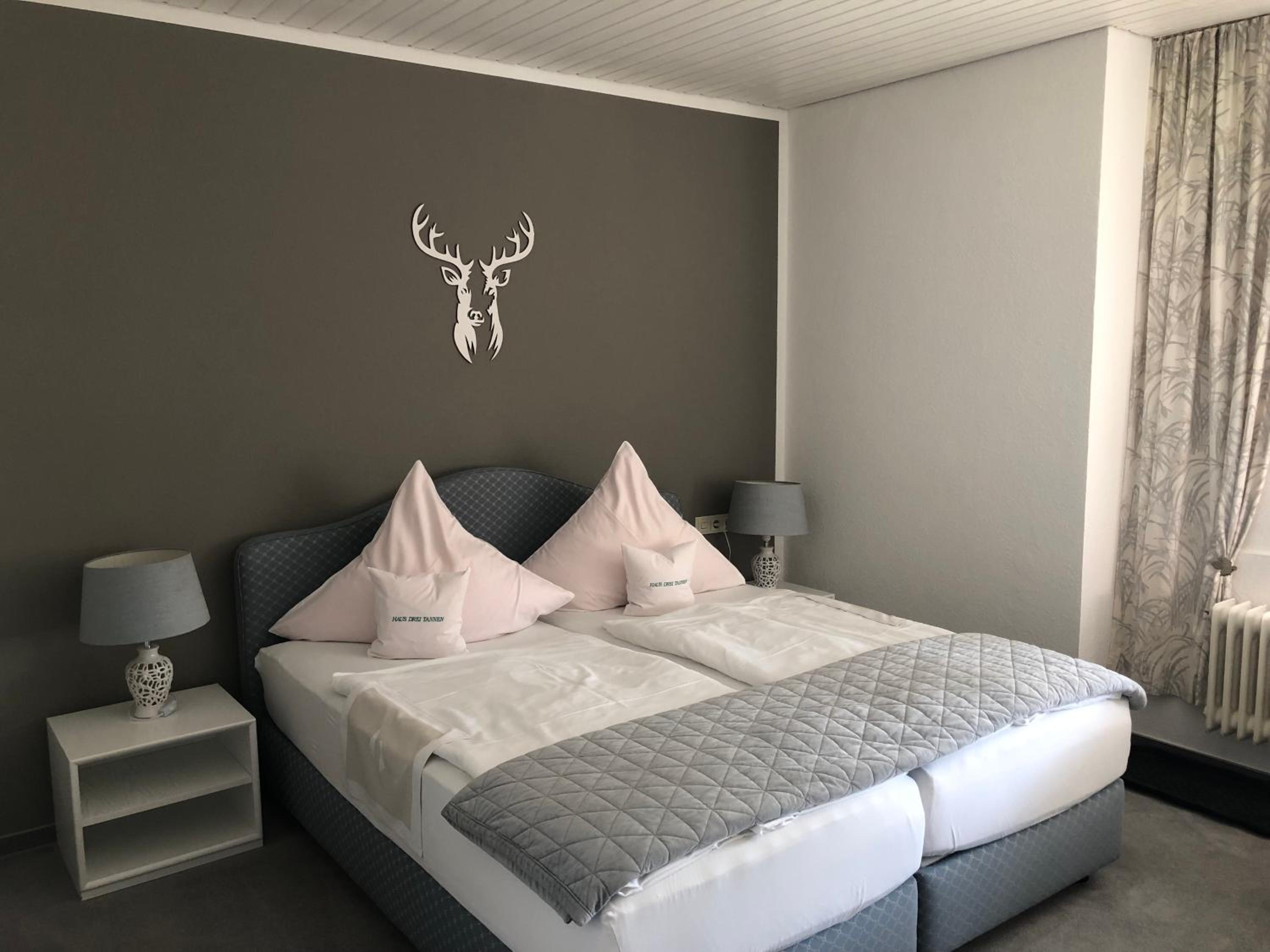 Double Room - Photo 7