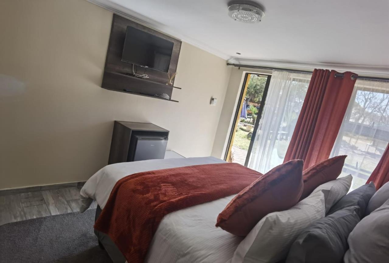 Double Room - Photo 4