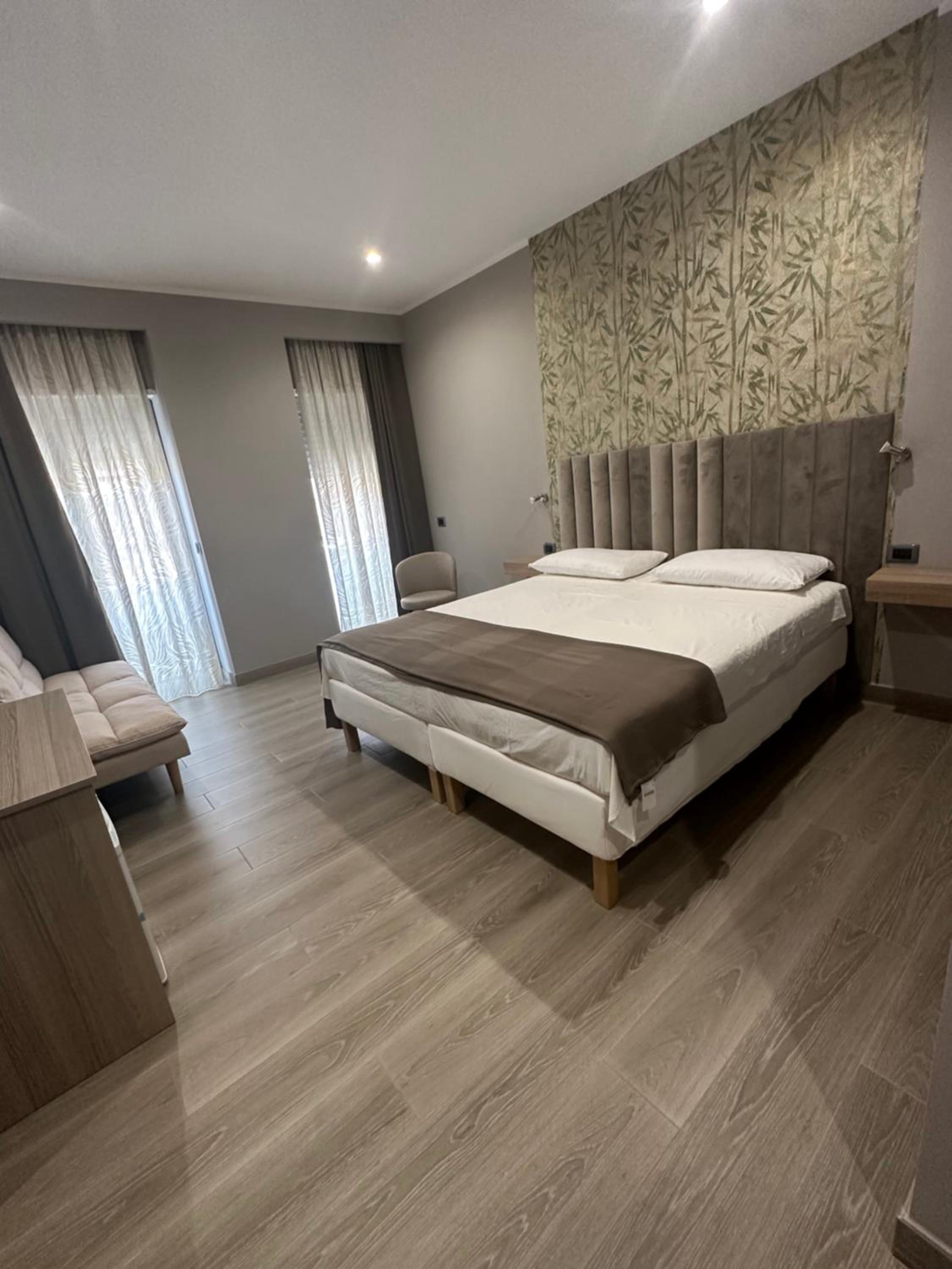 Deluxe Double or Twin Room photo 2