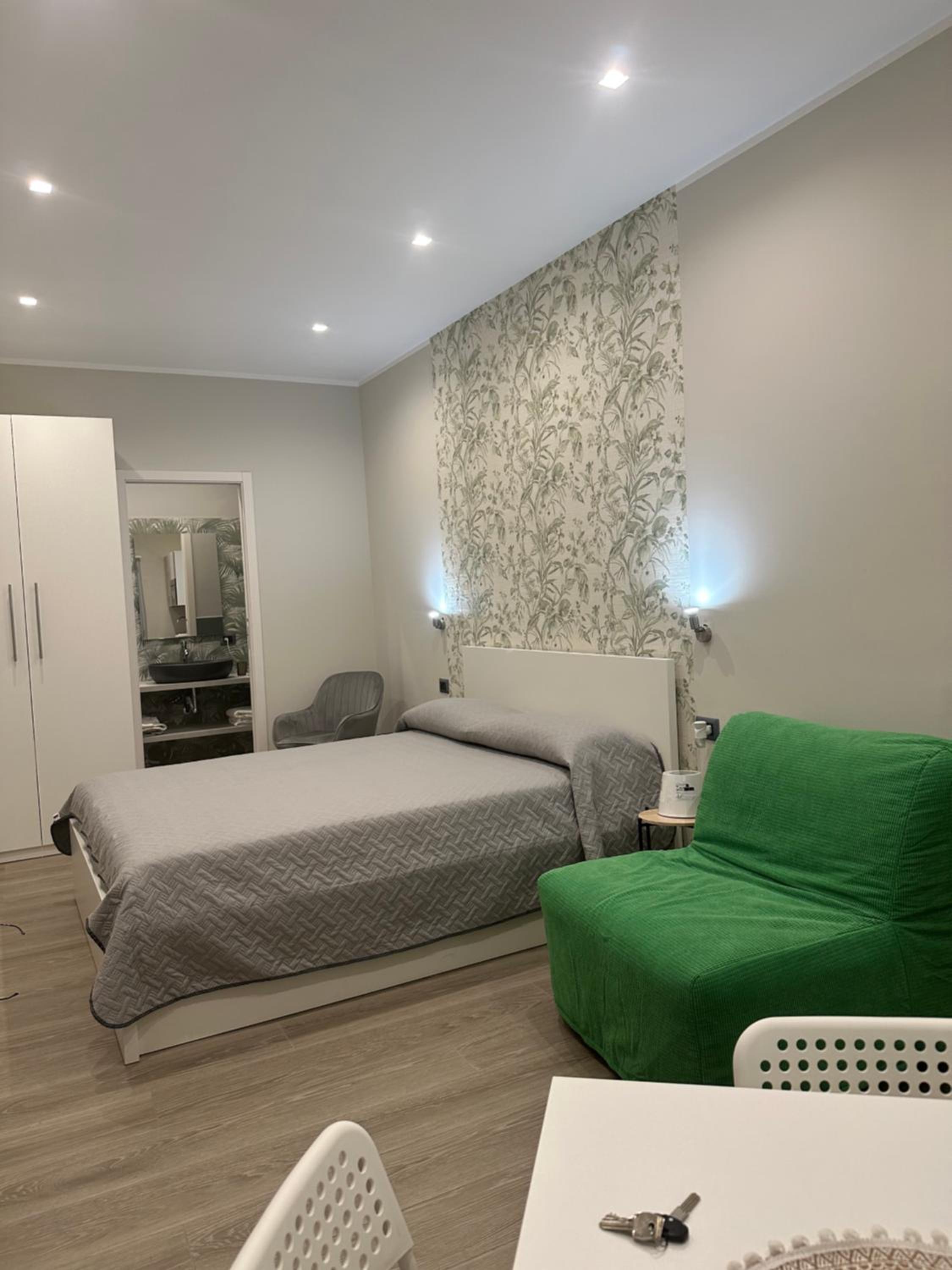 Large Double or Twin Room photo 3