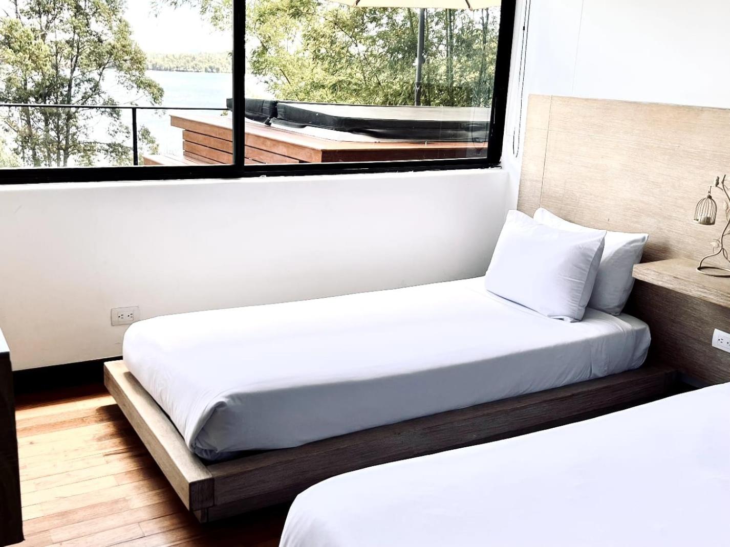 Apartment with Lake View photo 3