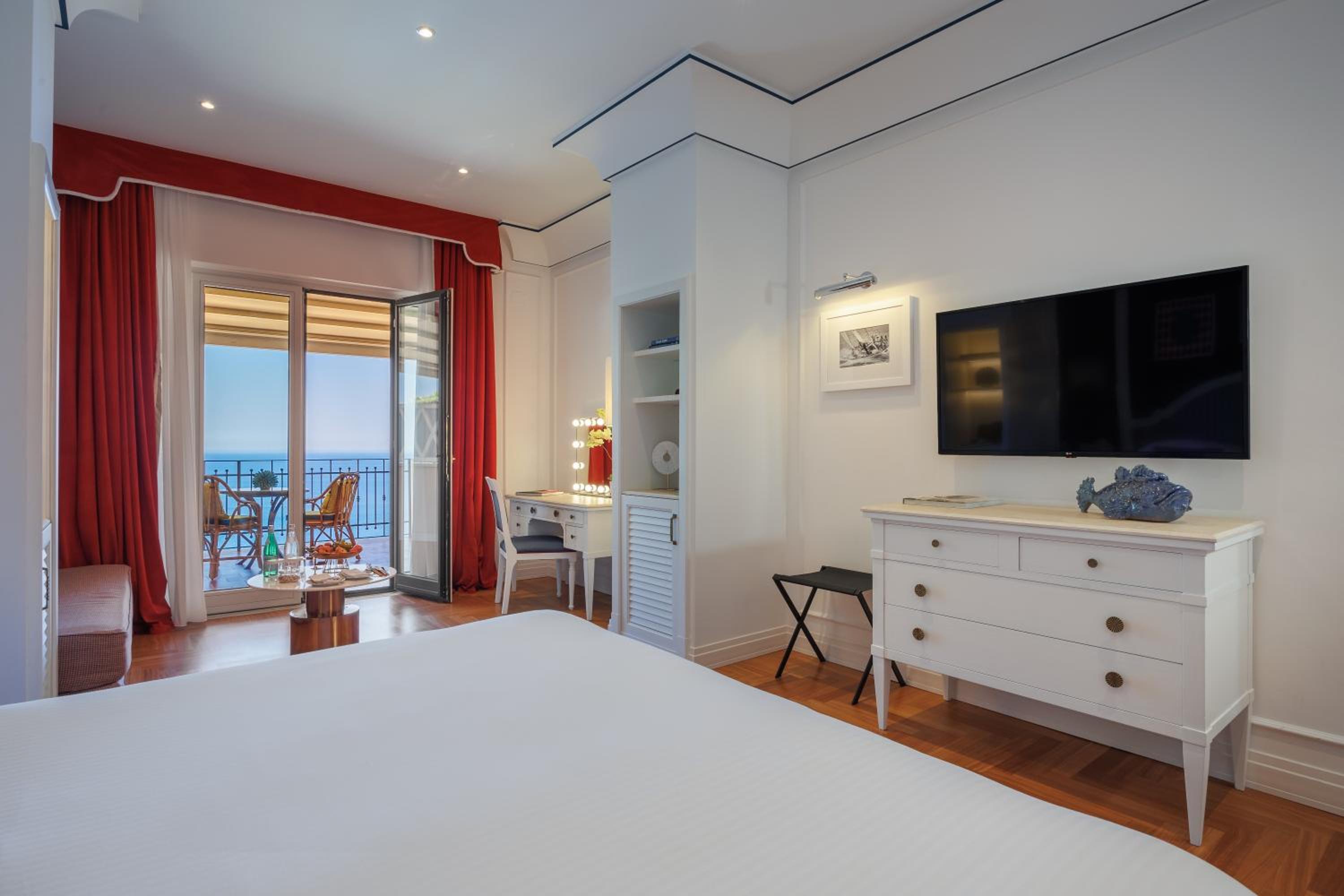 Junior Suite with Terrace (Non Smoking) thumbnail 6